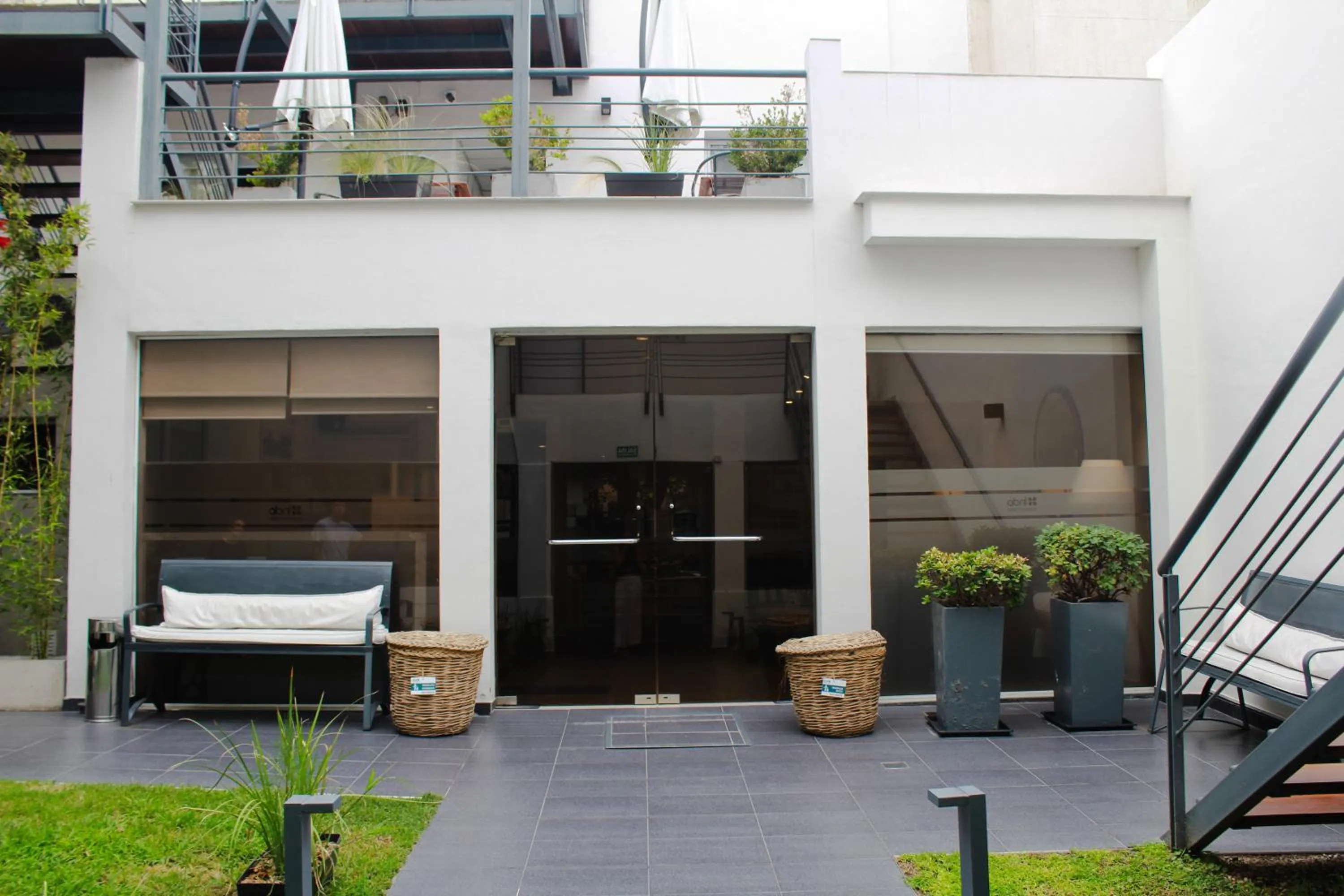 Property building in Abril Hotel Boutique