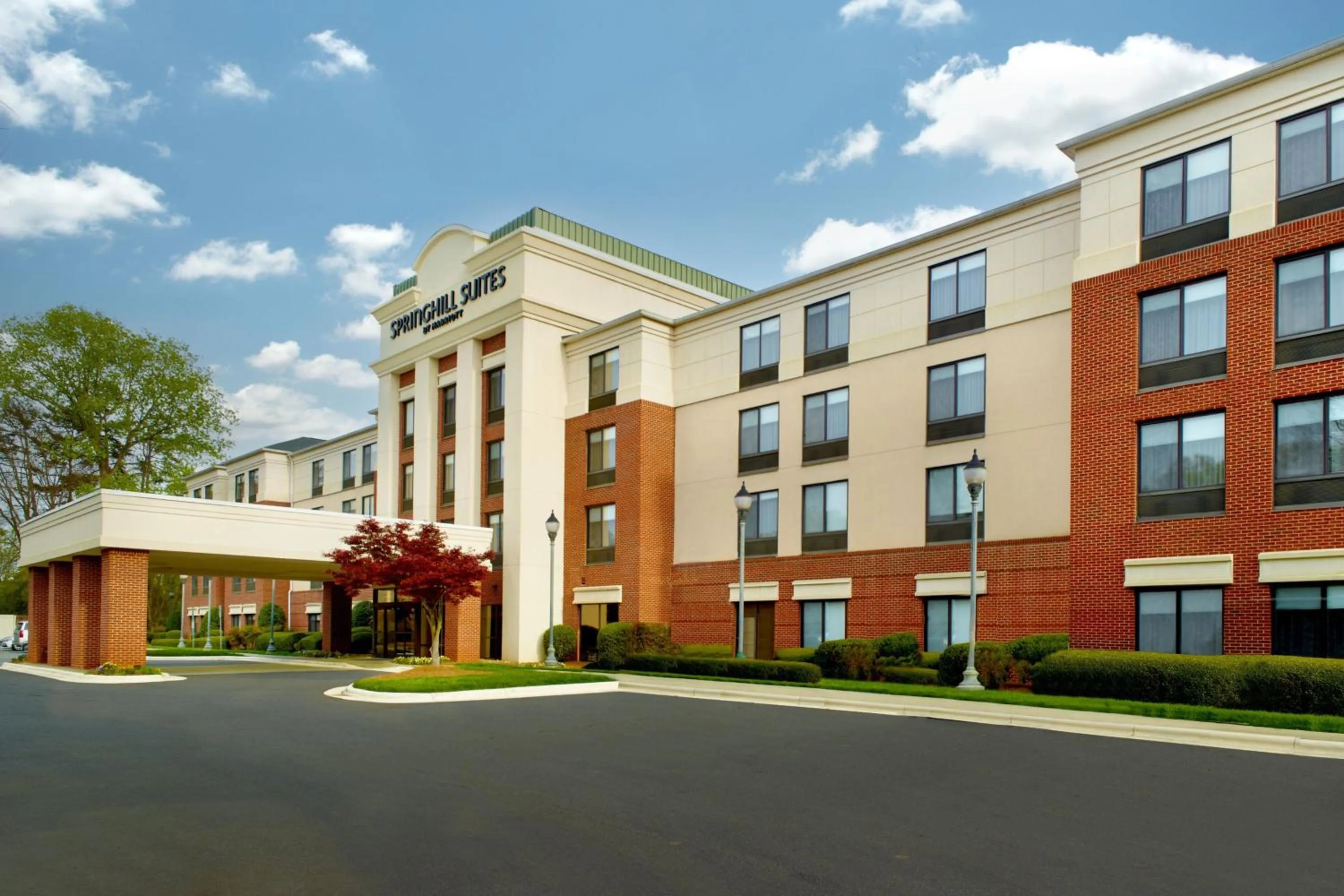Property building in SpringHill Suites Charlotte University Research Park