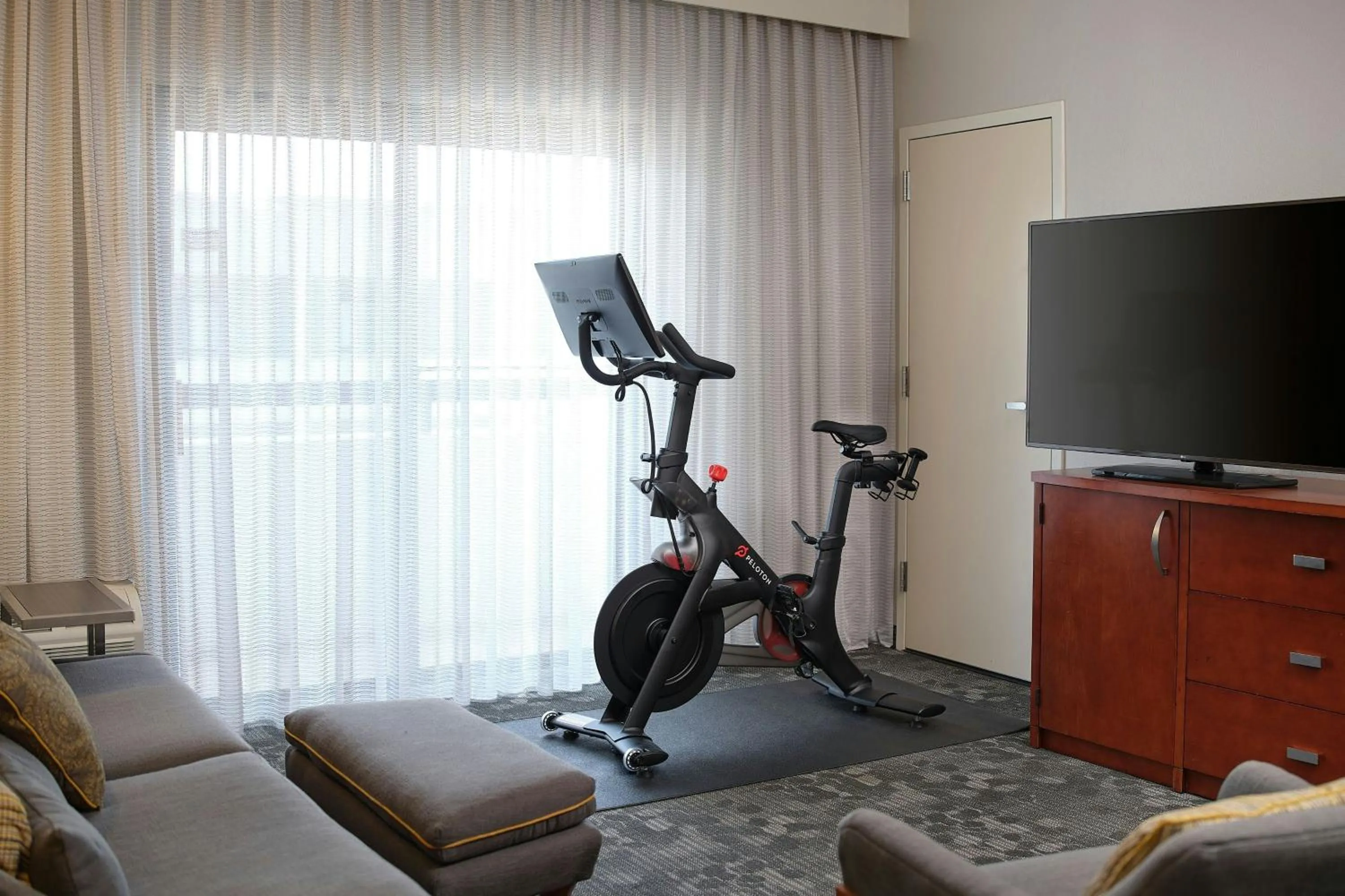 Bedroom in Courtyard Charlotte SouthPark