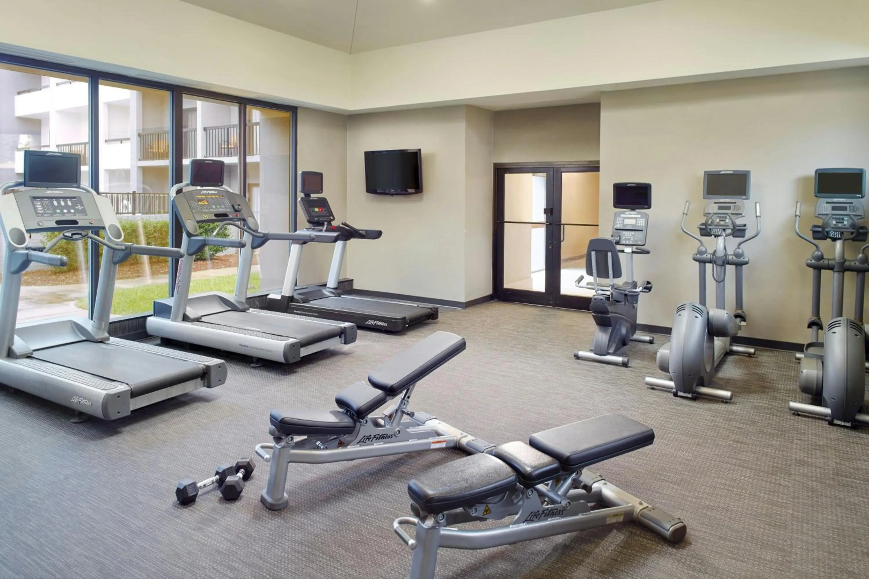 Fitness centre/facilities in Courtyard Charlotte SouthPark