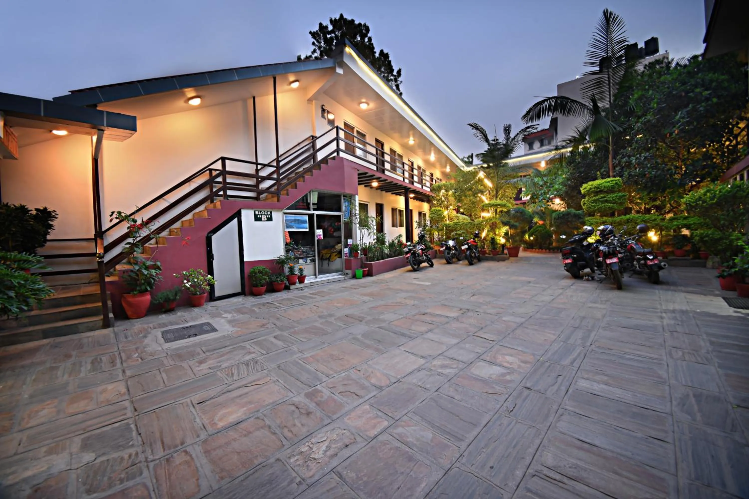 Parking in Hotel Thamel Park