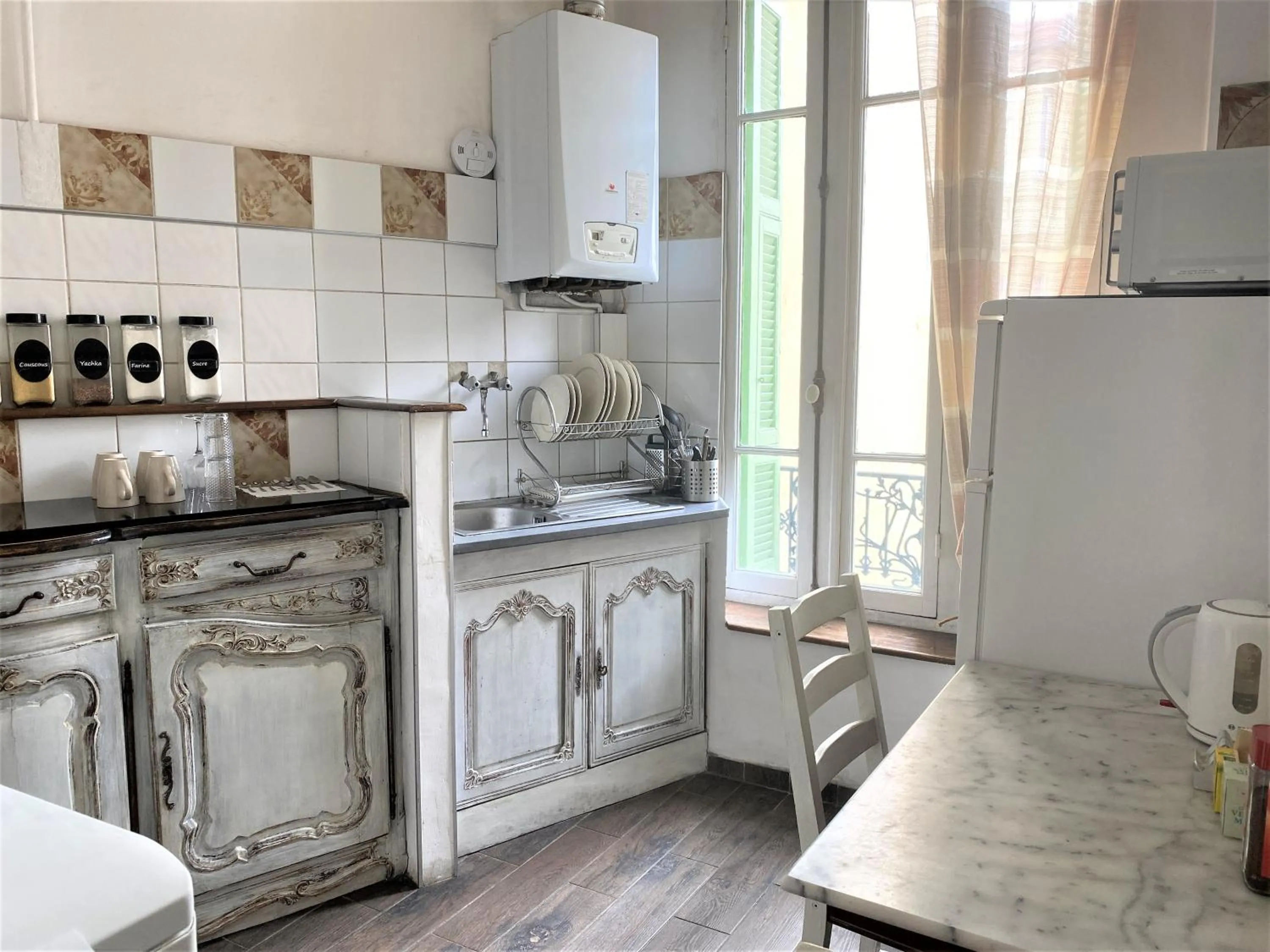 Kitchen or kitchenette in Nice Center Room