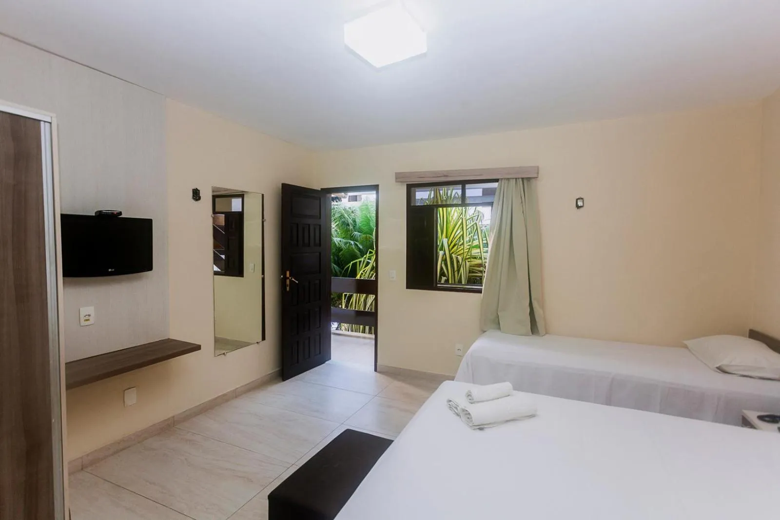 Bedroom, Bed in Alimar Hotel