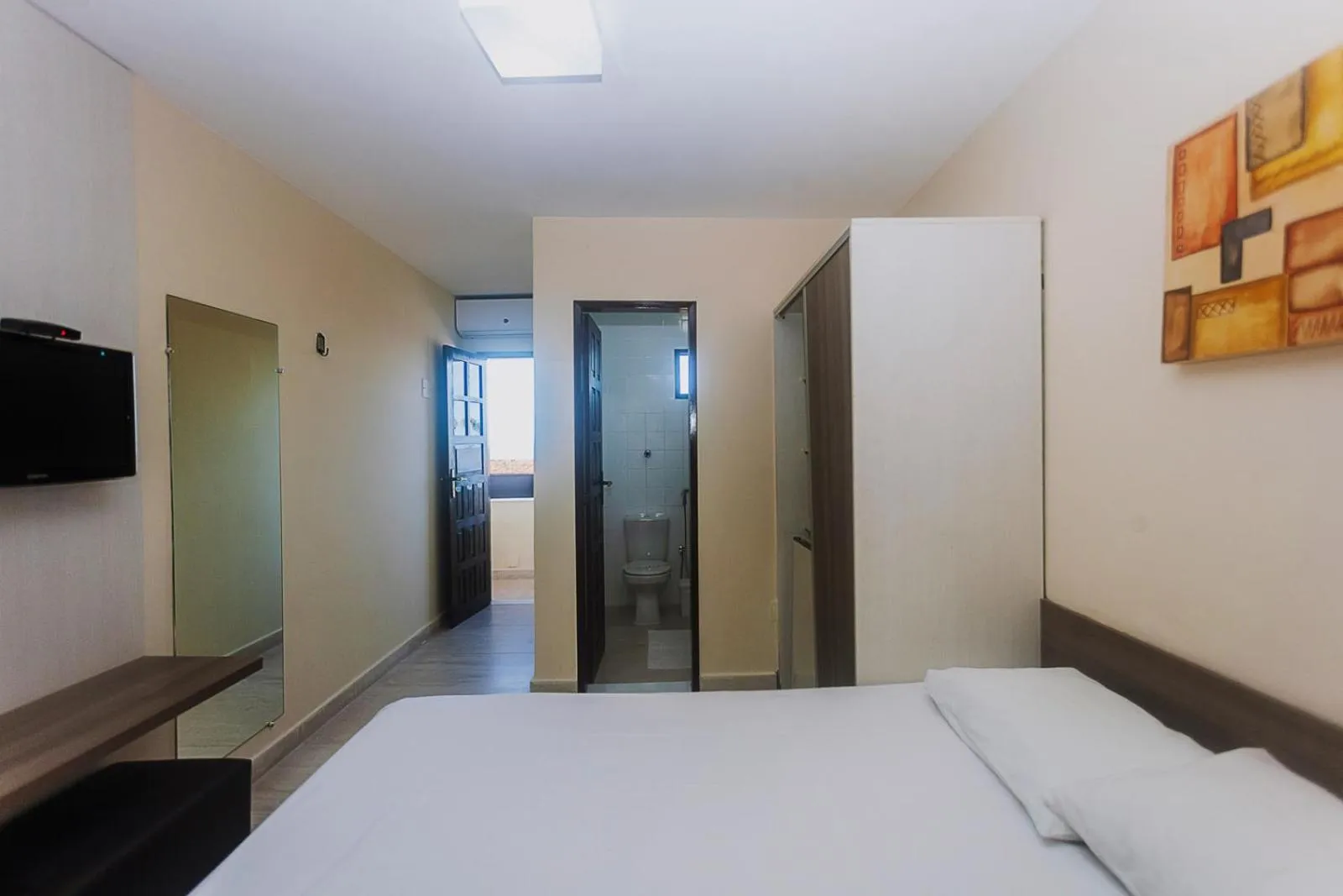 Photo of the whole room, Bed in Alimar Hotel