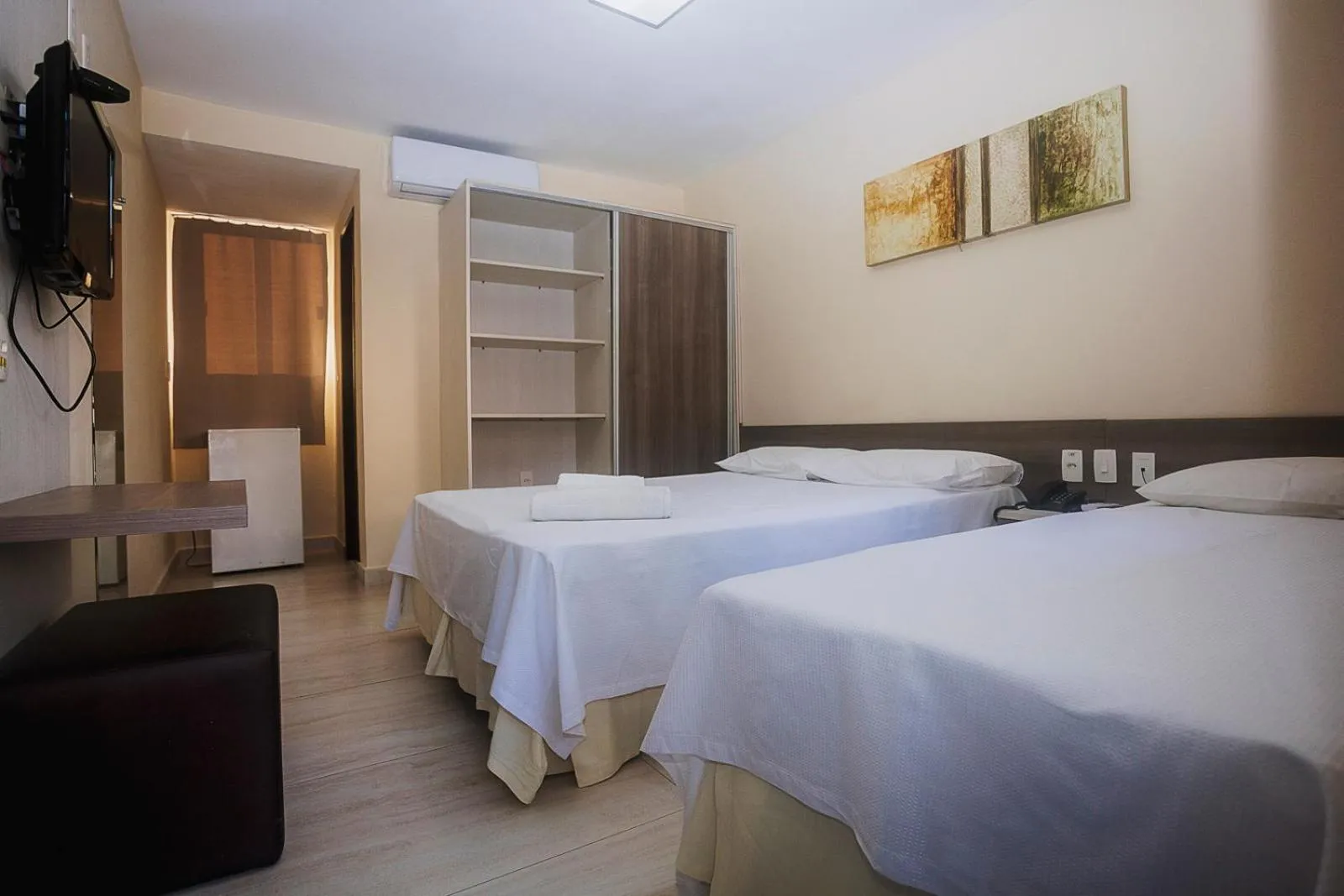 Photo of the whole room, Bed in Alimar Hotel