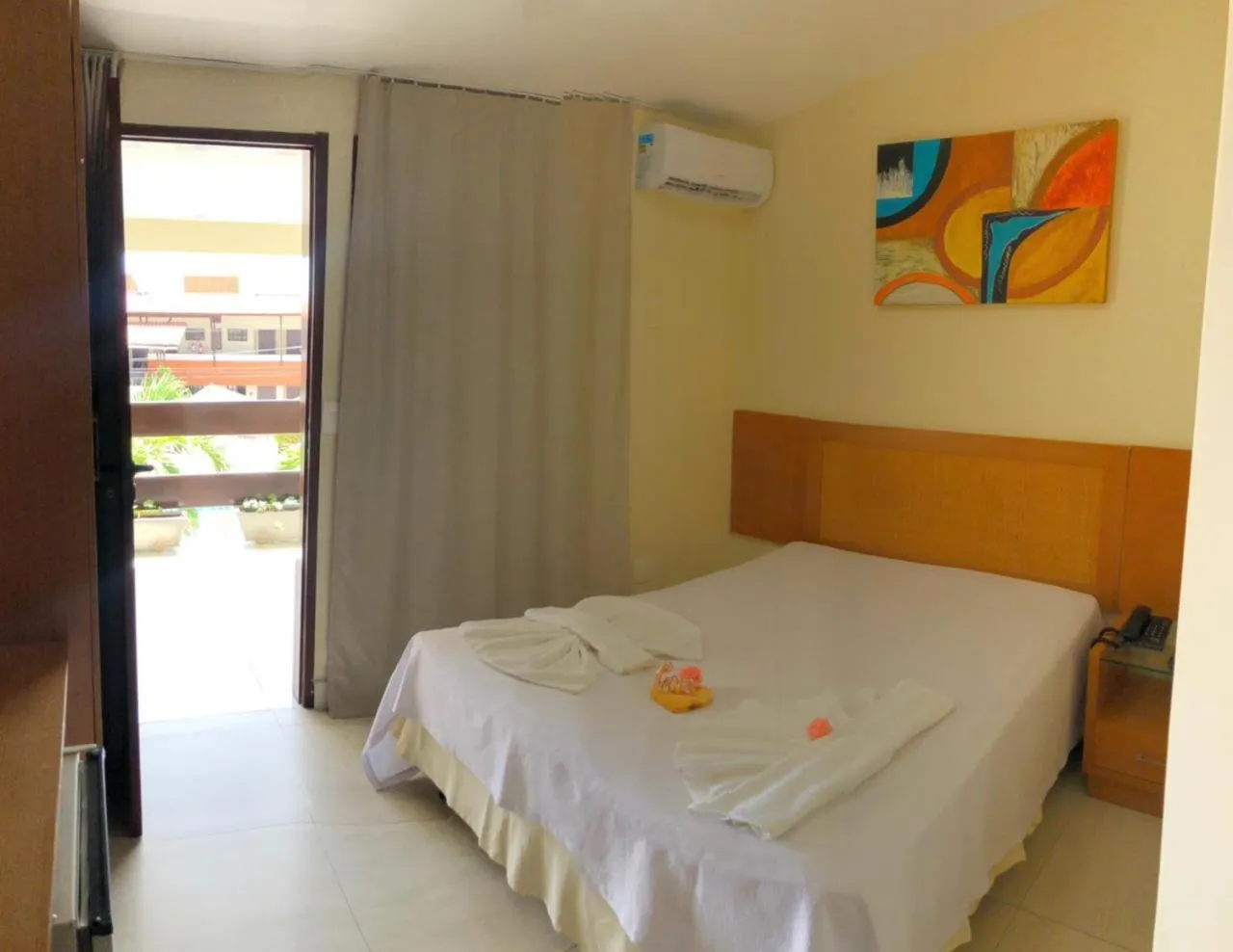 Photo of the whole room, Bed in Alimar Hotel