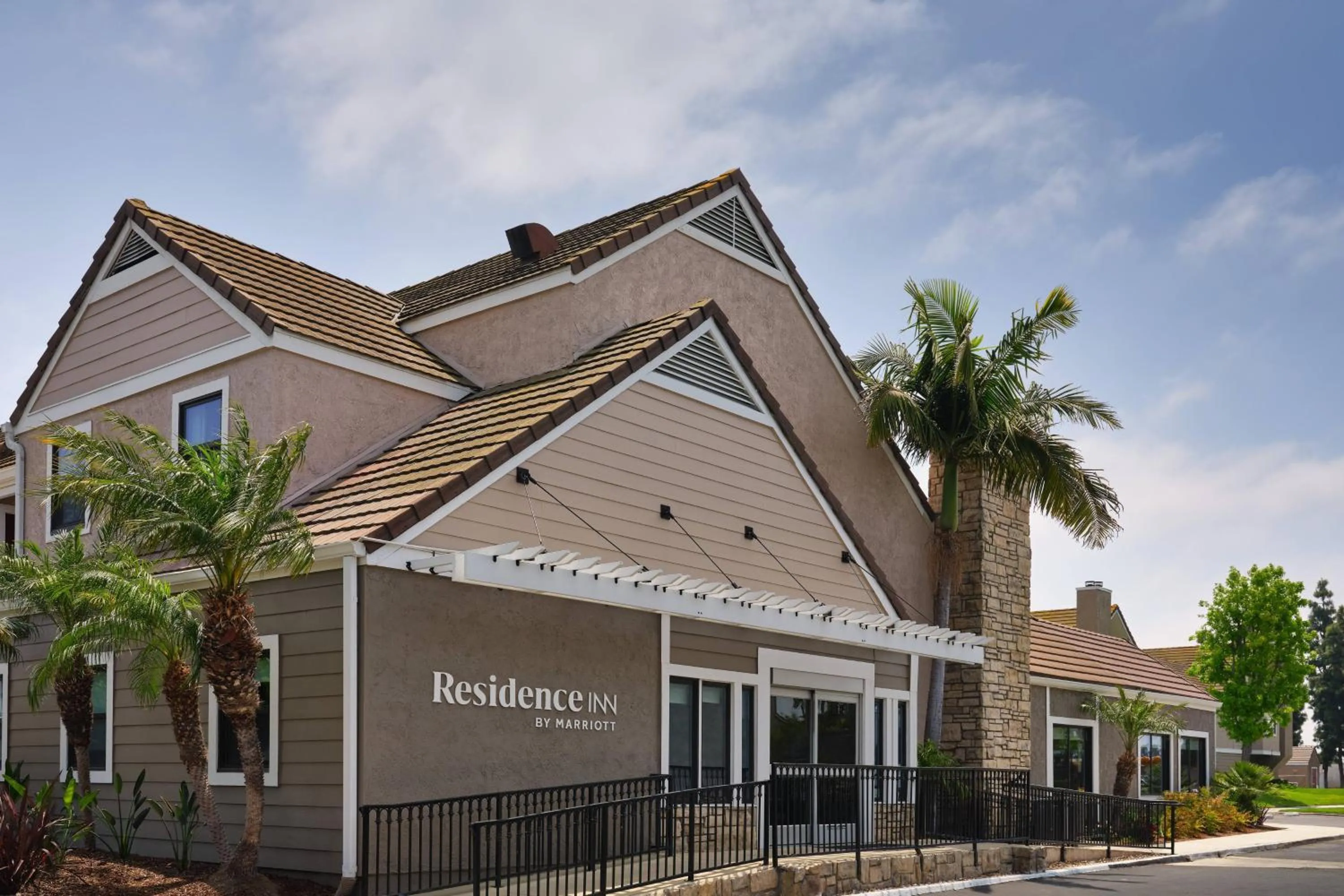 Property building in Residence Inn Costa Mesa Newport Beach