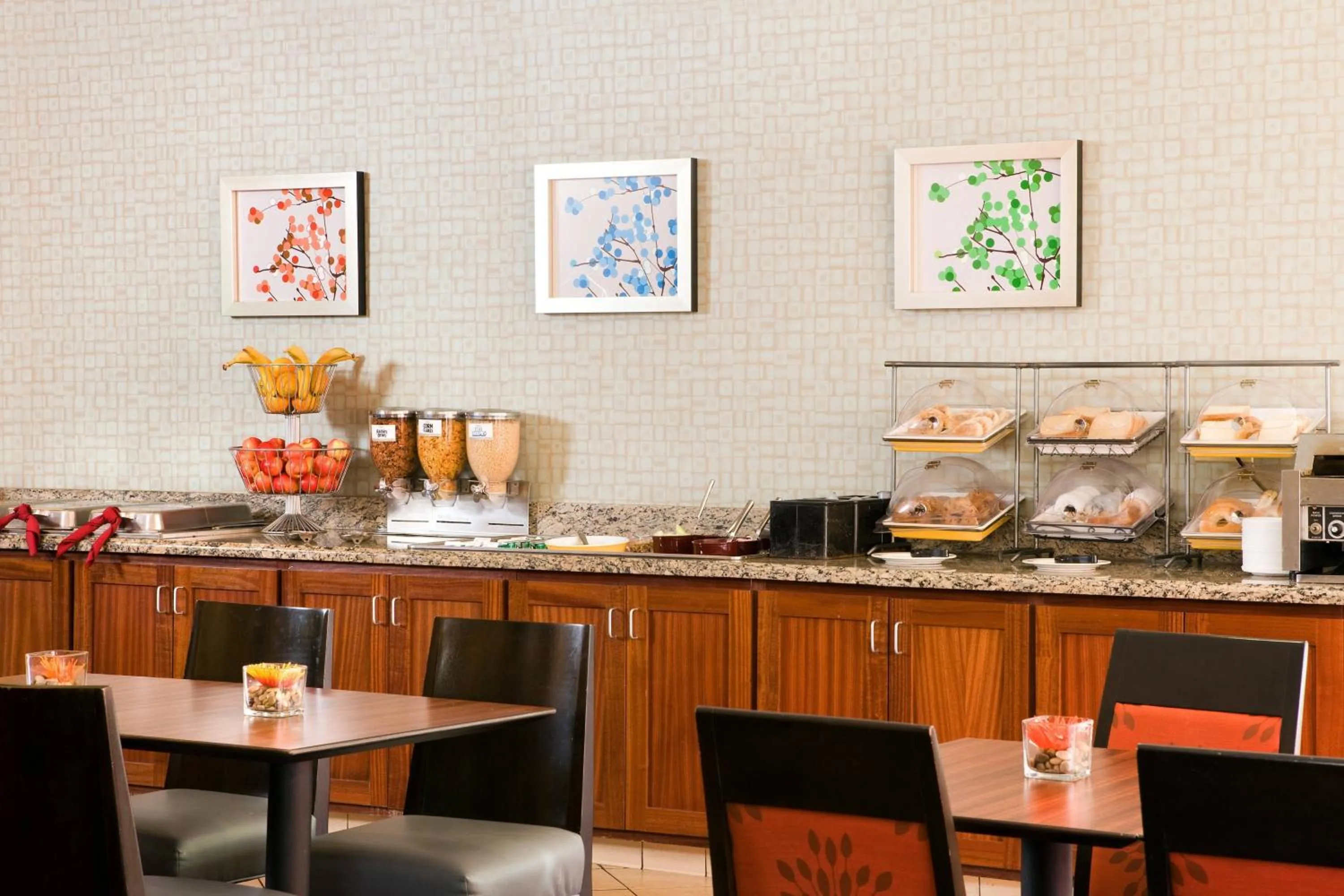 Breakfast in Residence Inn Costa Mesa Newport Beach