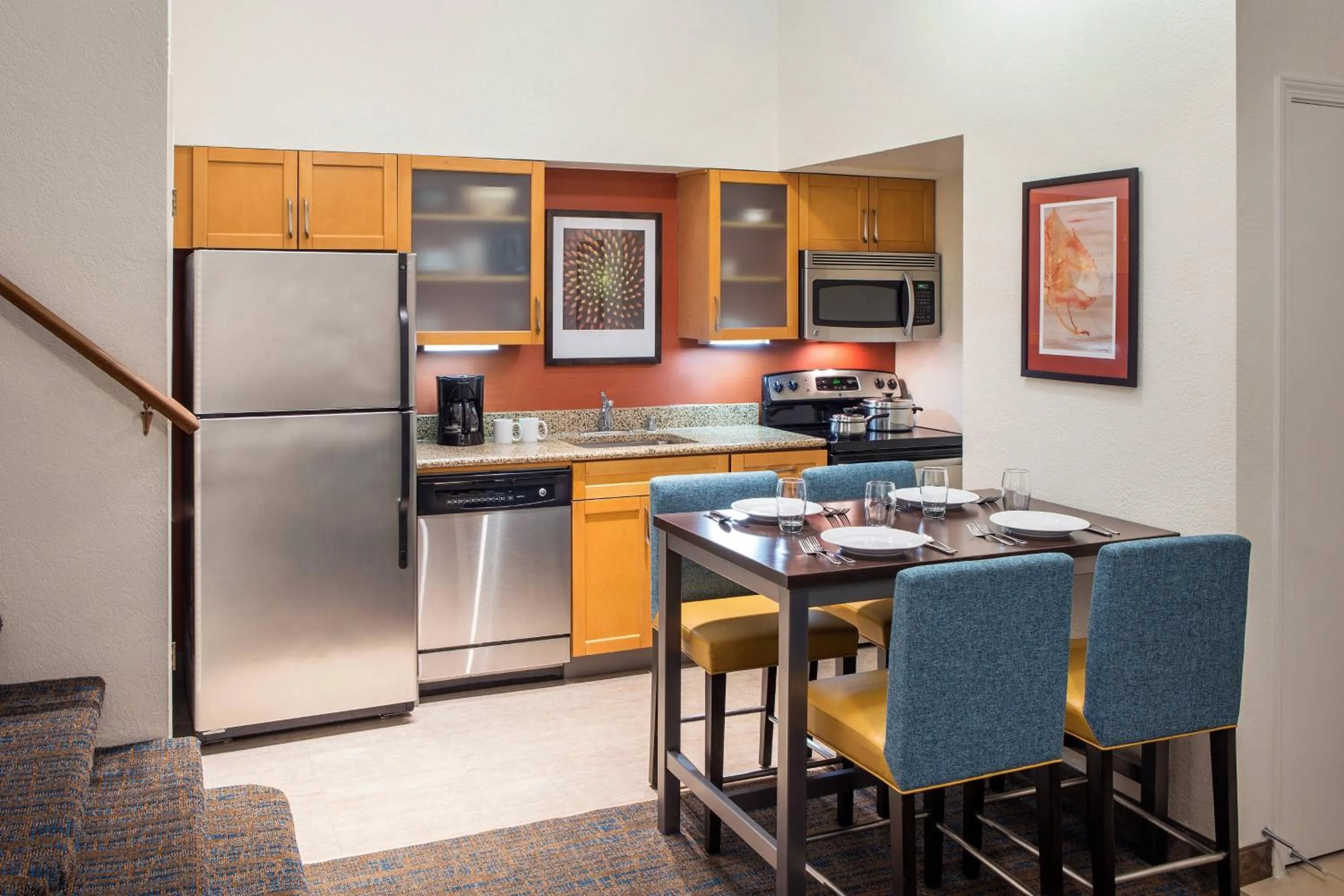Kitchen or kitchenette in Residence Inn Costa Mesa Newport Beach