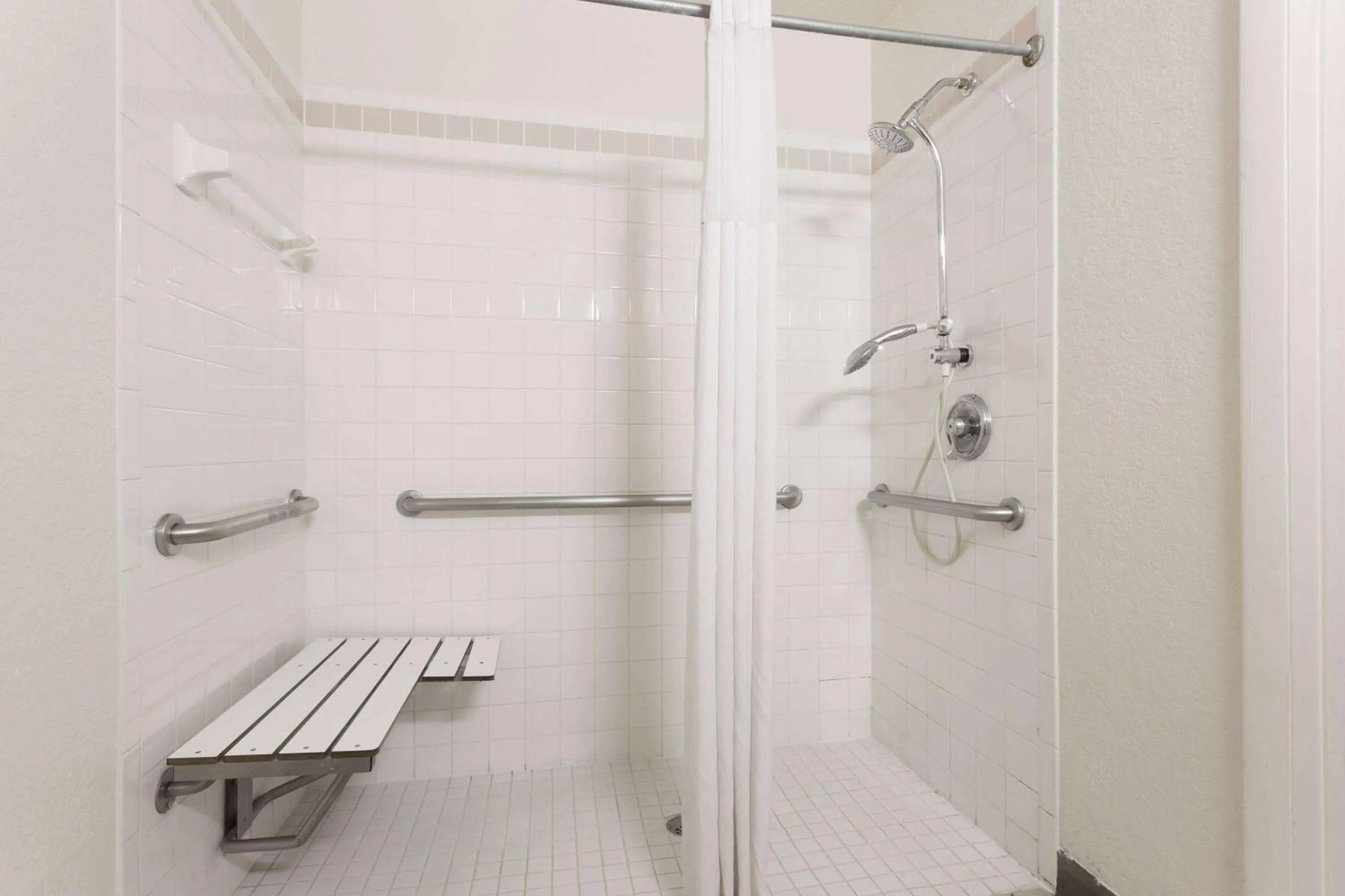 Photo of the whole room in Days Inn by Wyndham Sarasota I-75