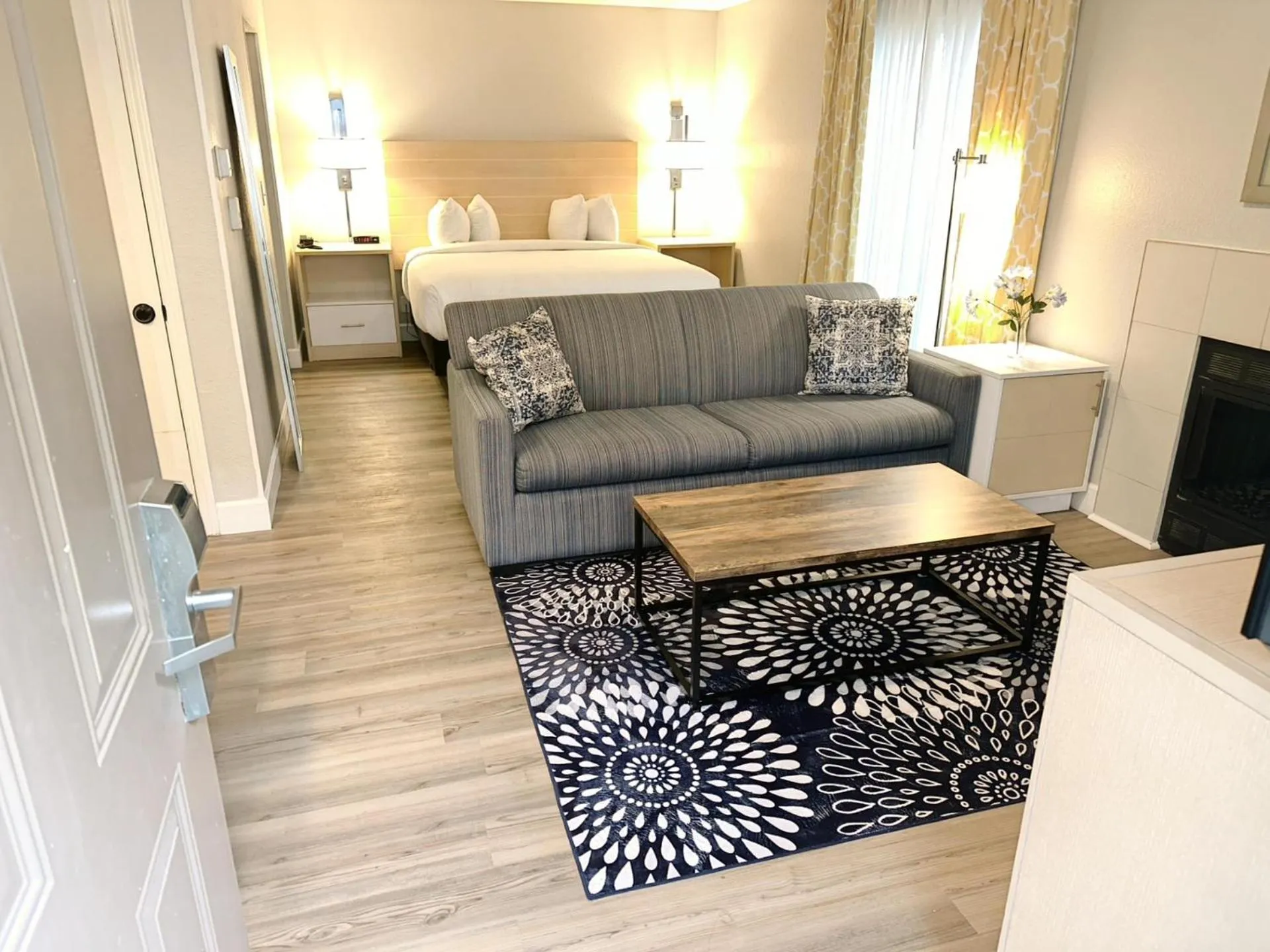 Living room in Sonesta ES Suites Cincinnati - Sharonville West