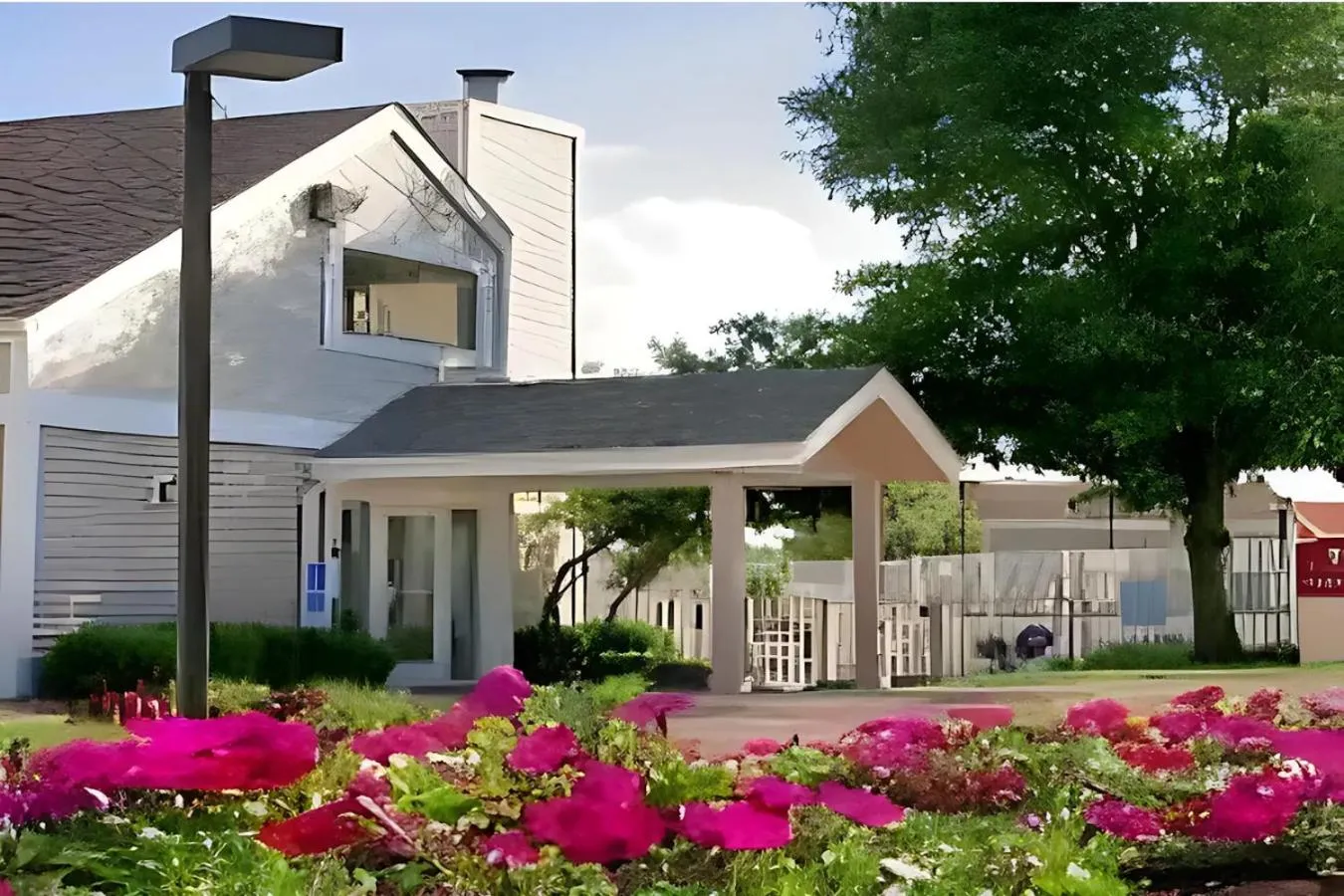 Property building in Sonesta ES Suites Cincinnati - Sharonville West