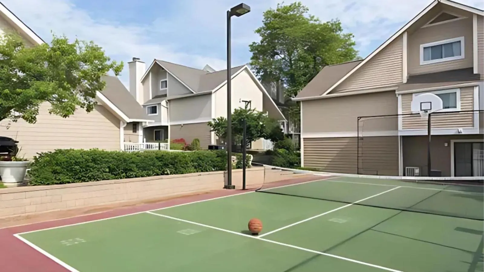 Tennis court in Sonesta ES Suites Cincinnati - Sharonville West