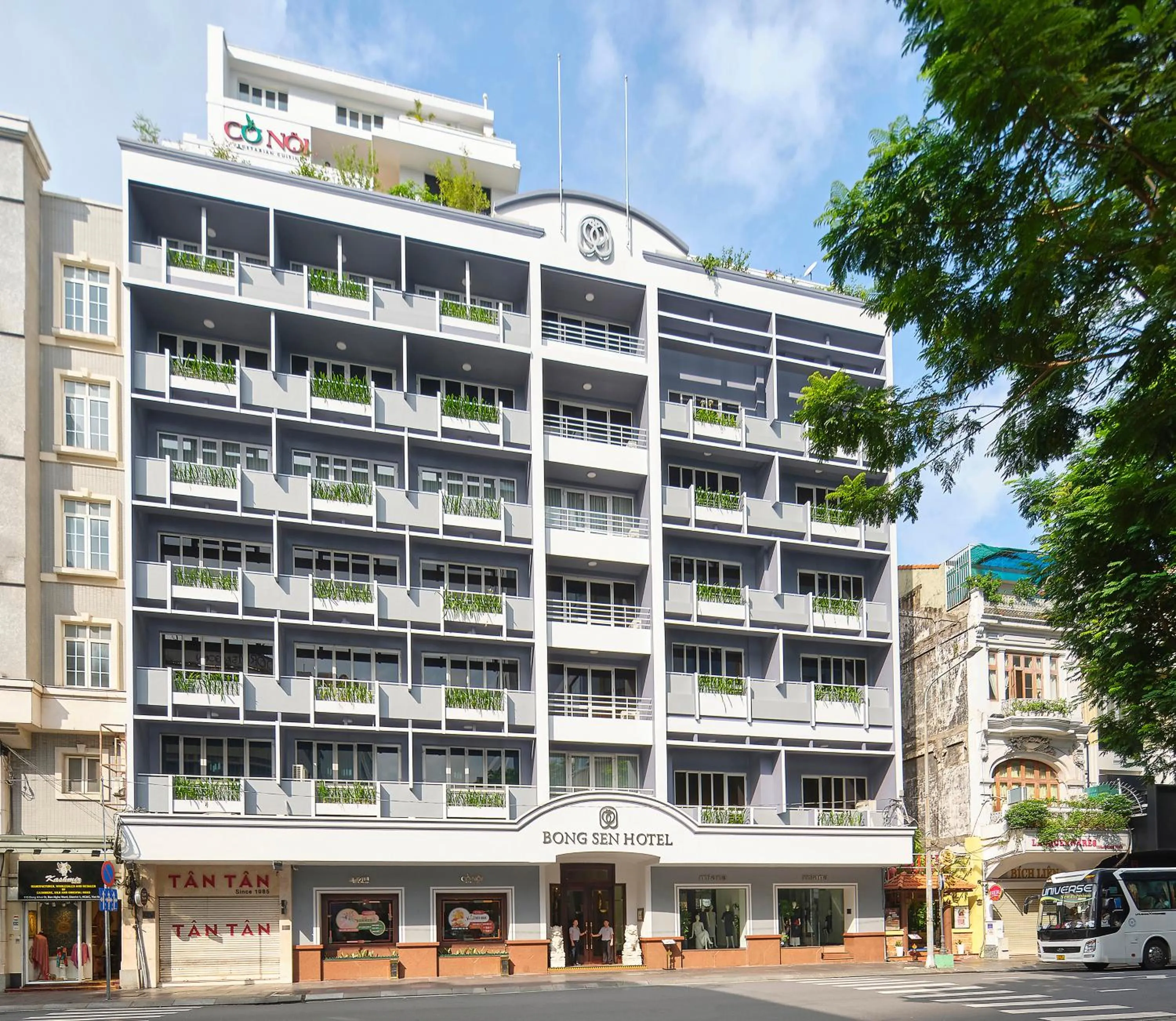 Day in Bong Sen Hotel Saigon