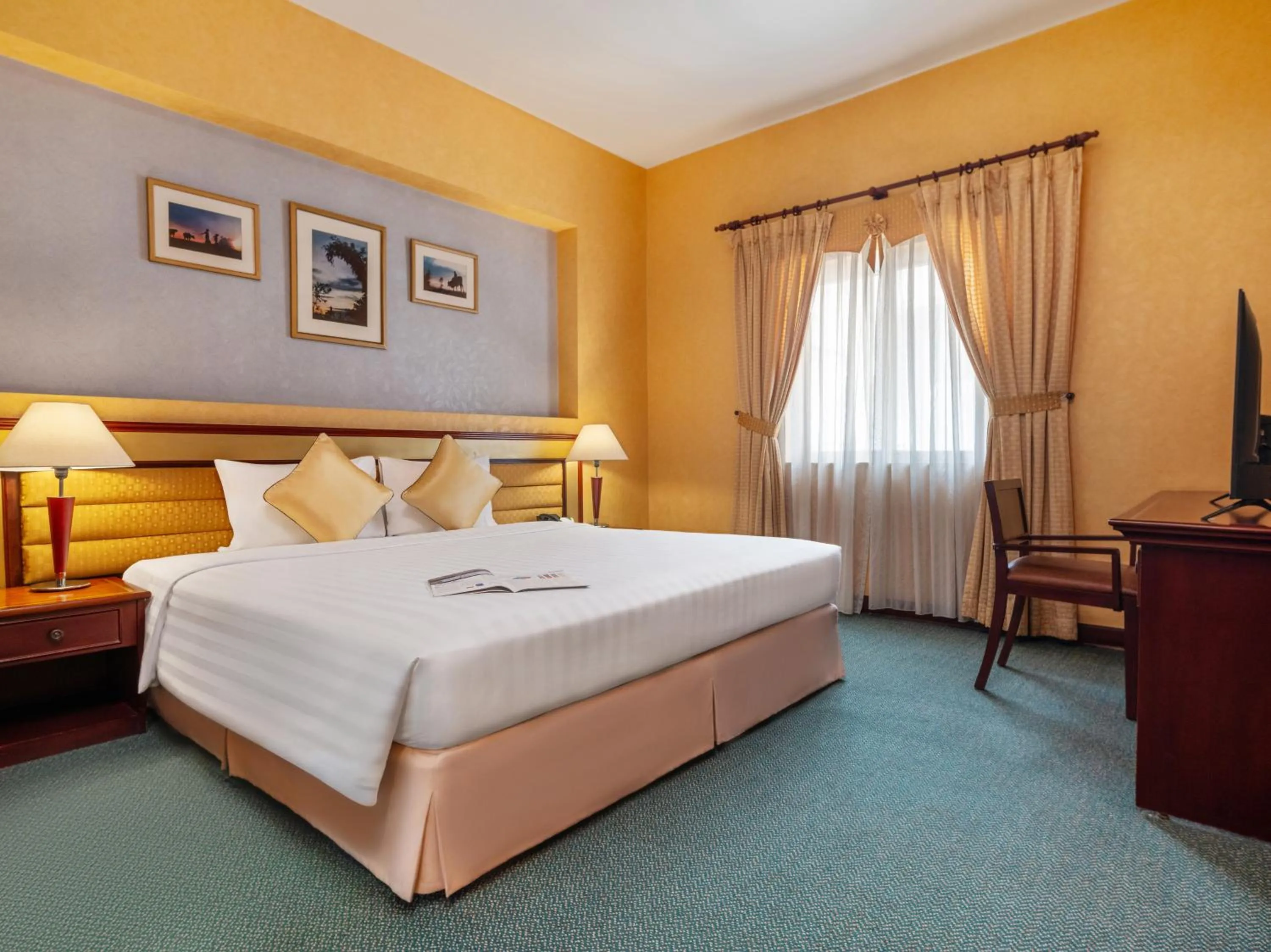 Bed in Bong Sen Hotel Saigon