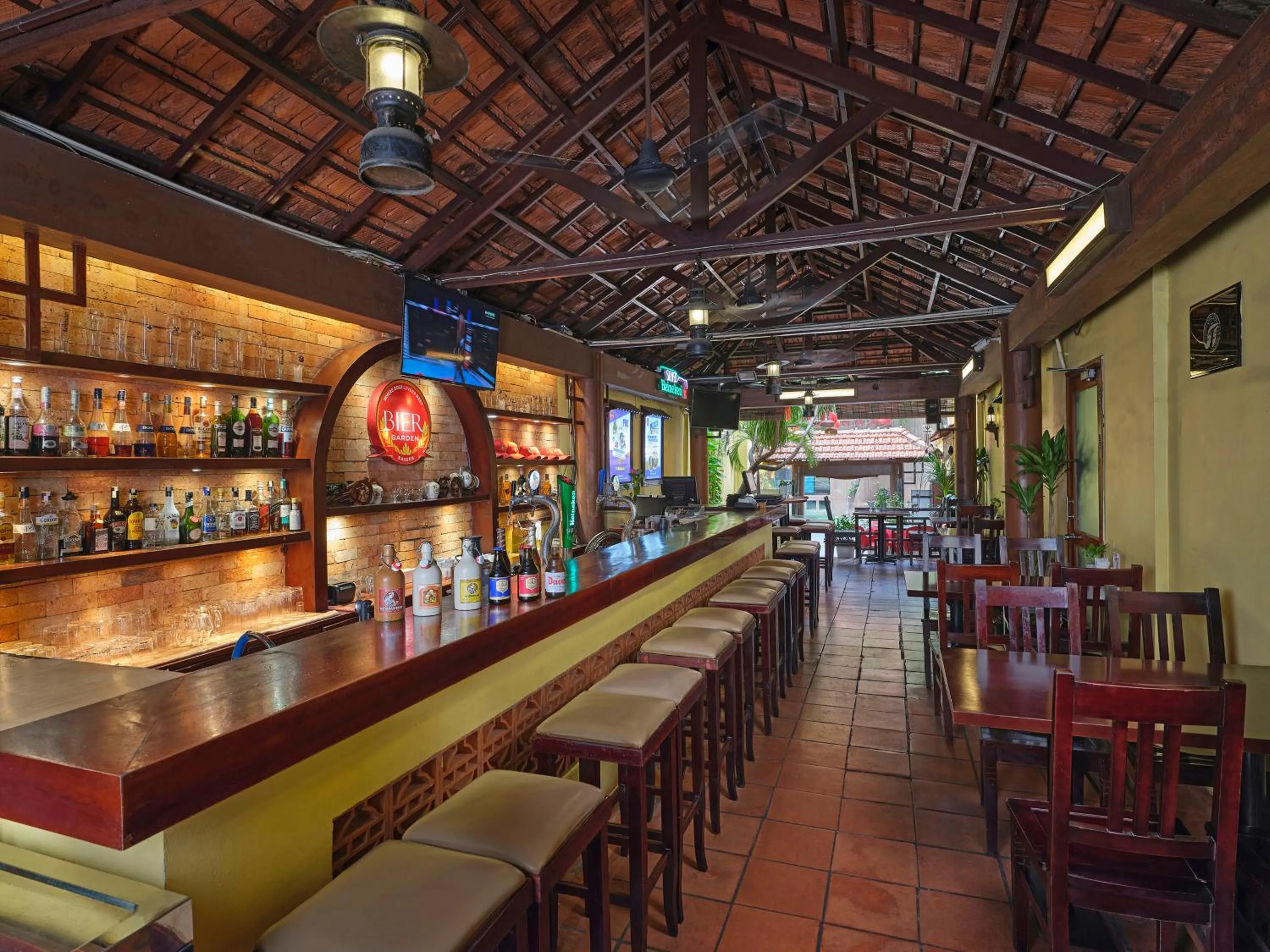 Restaurant/places to eat in Bong Sen Hotel Saigon