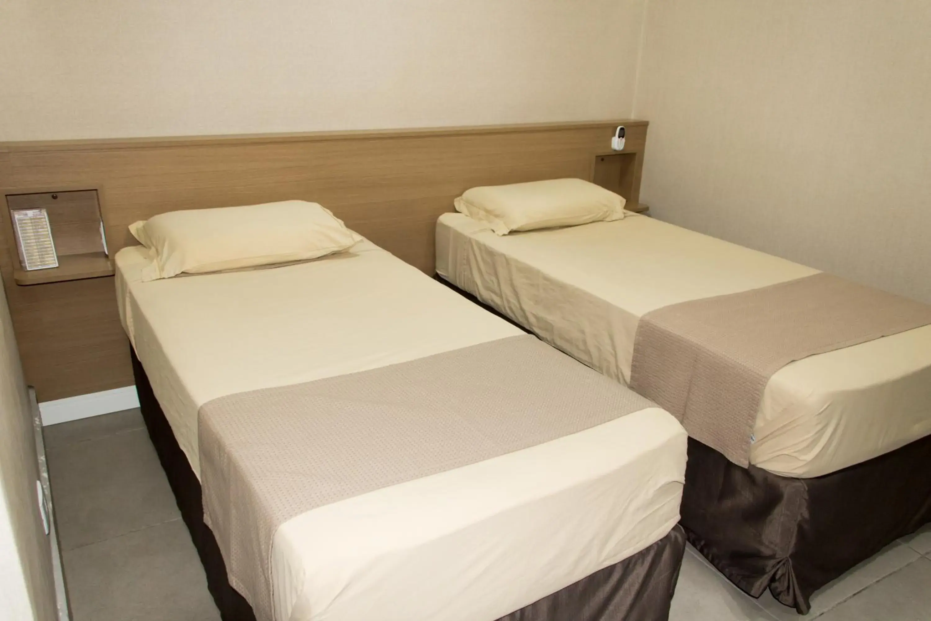 Economy Twin Room in Pousada Du Valle Economy Twin Room in Pousada Du Valle