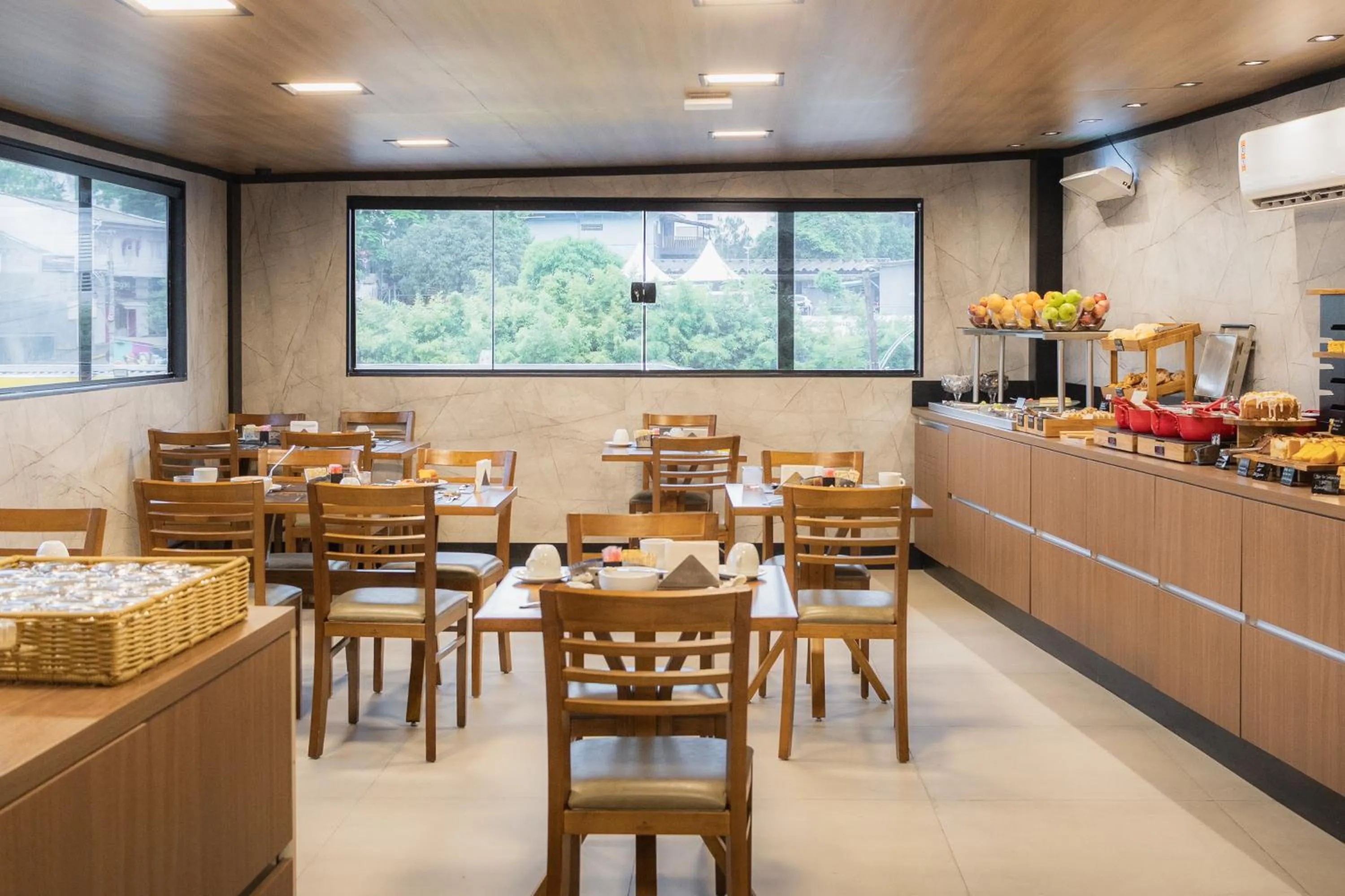 Breakfast in Pousada Du Valle