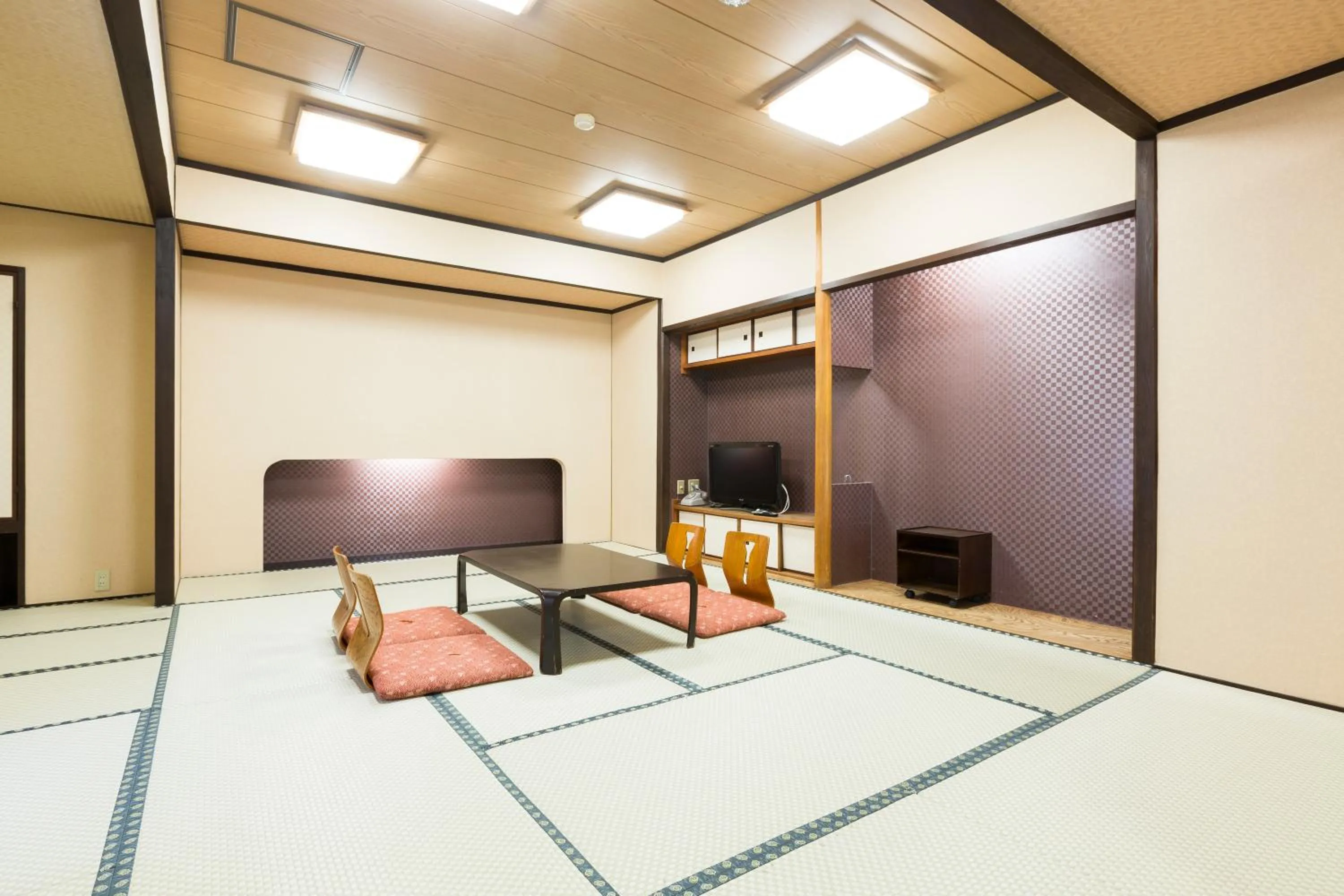 Photo of the whole room in Ryokan Sanoya