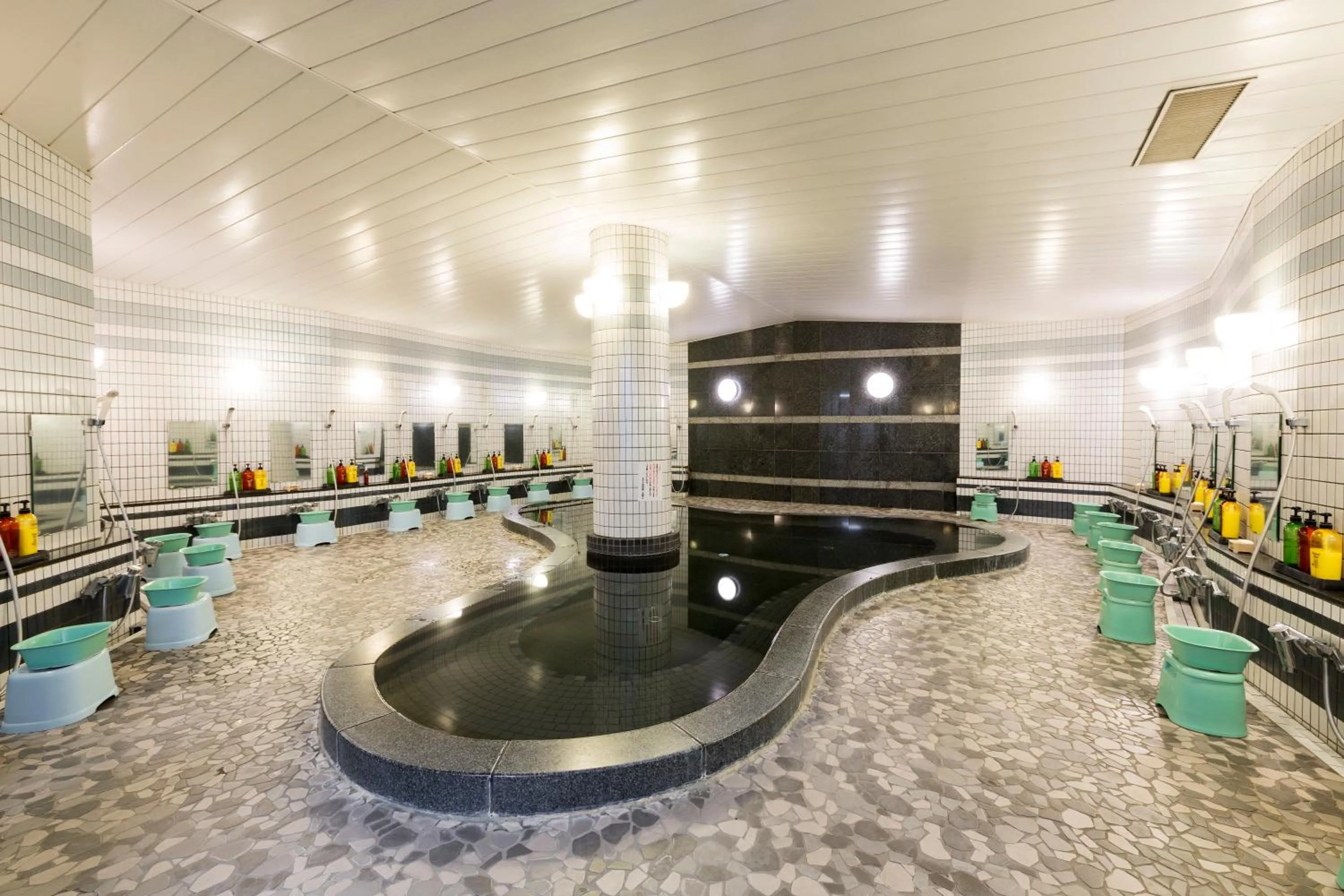 Public Bath in Ryokan Sanoya