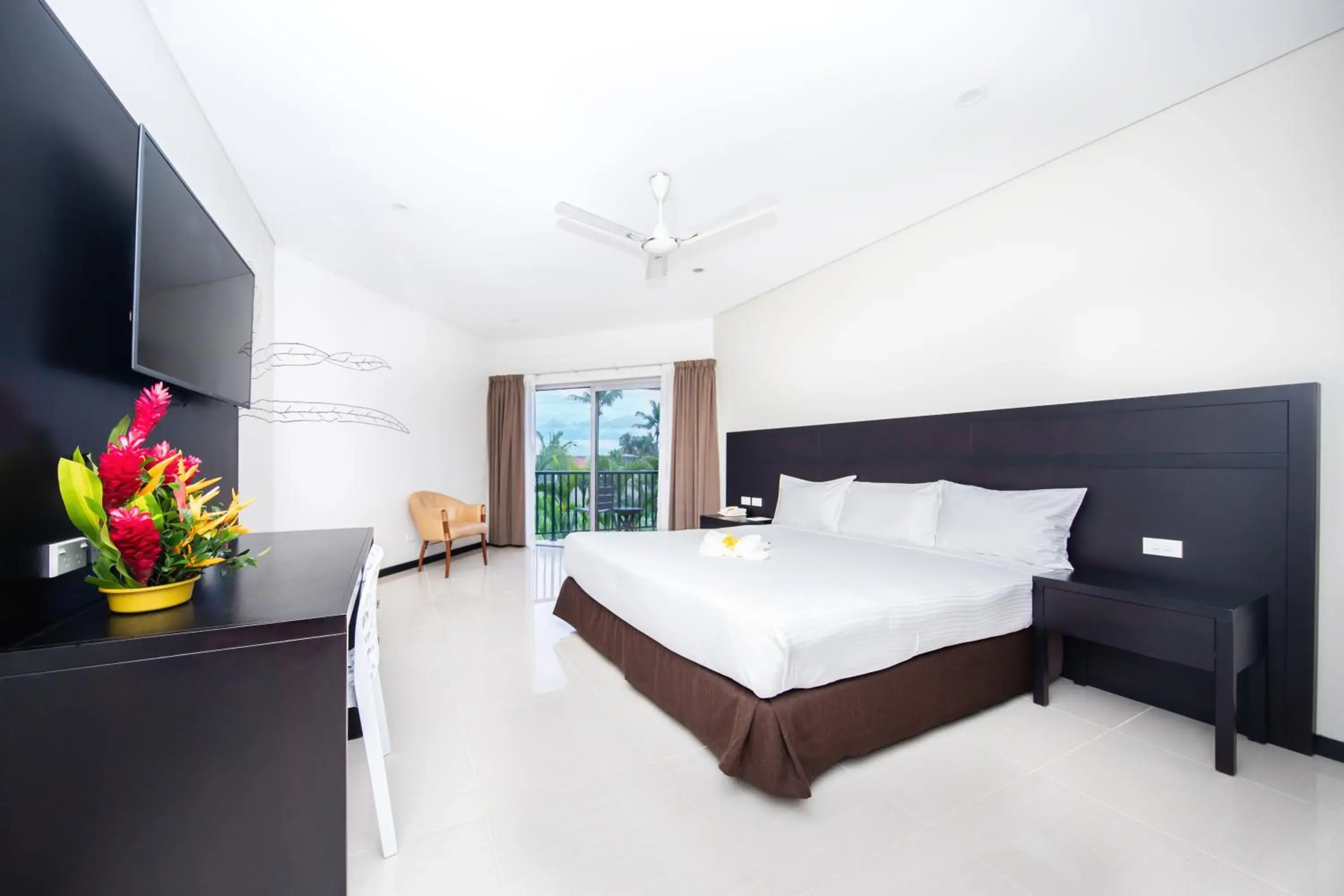 Executive King Room in Tanoa Waterfront Hotel Executive King Room in Tanoa Waterfront Hotel