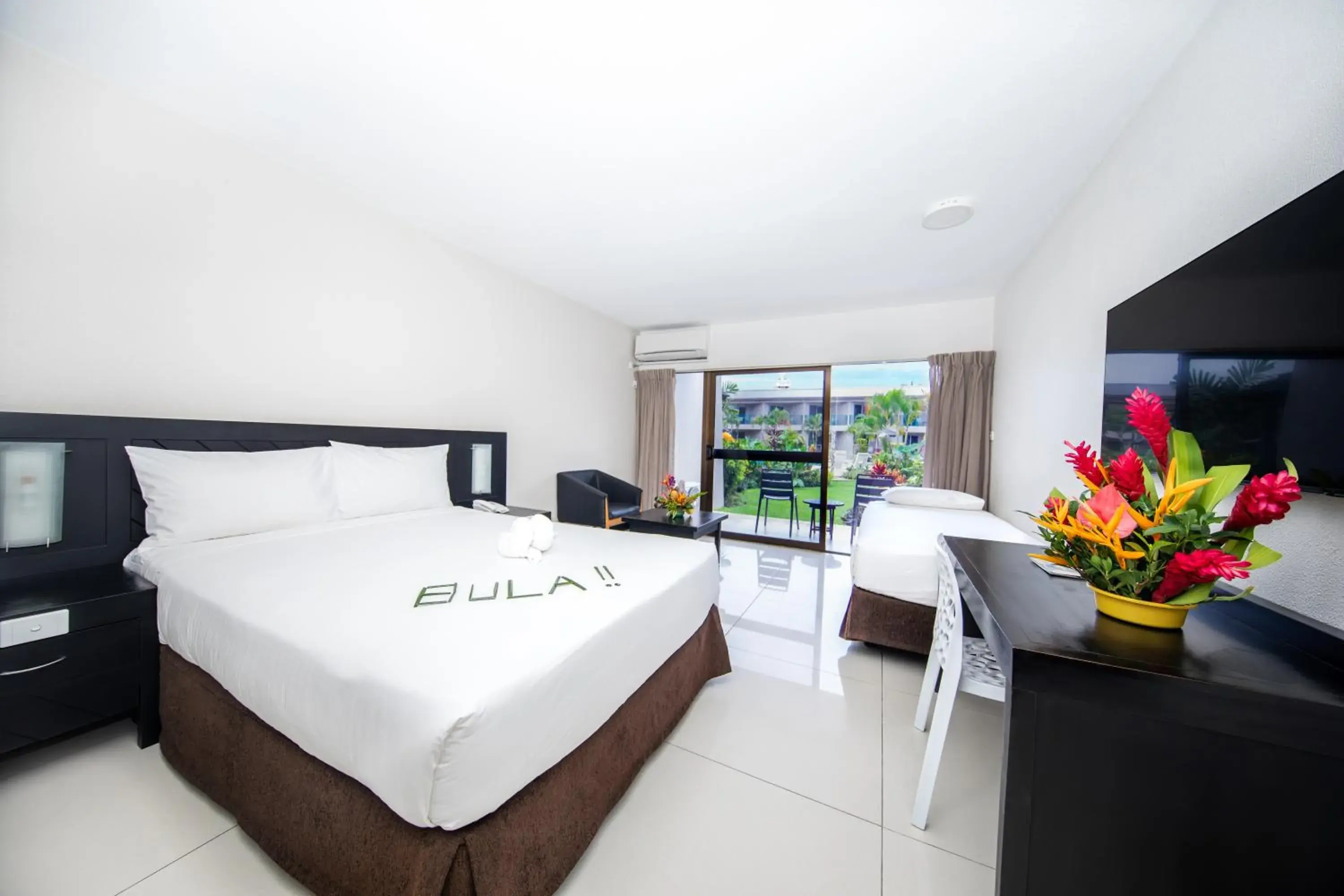 Superior Double Room in Tanoa Waterfront Hotel Superior Double Room in Tanoa Waterfront Hotel