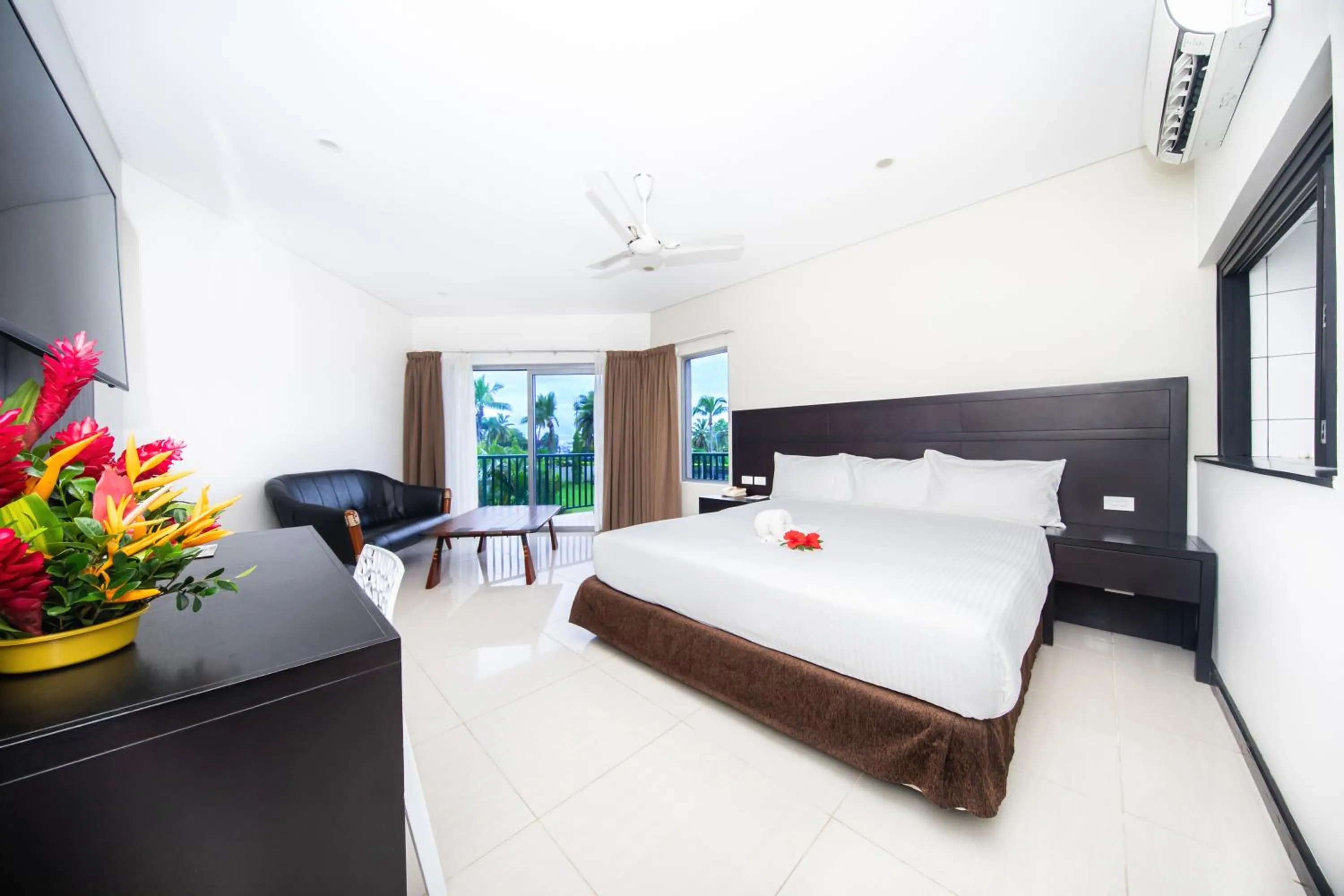 Guests, Bed in Tanoa Waterfront Hotel