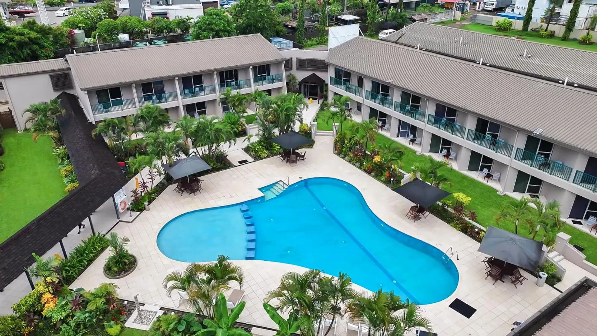 Swimming pool in Tanoa Waterfront Hotel