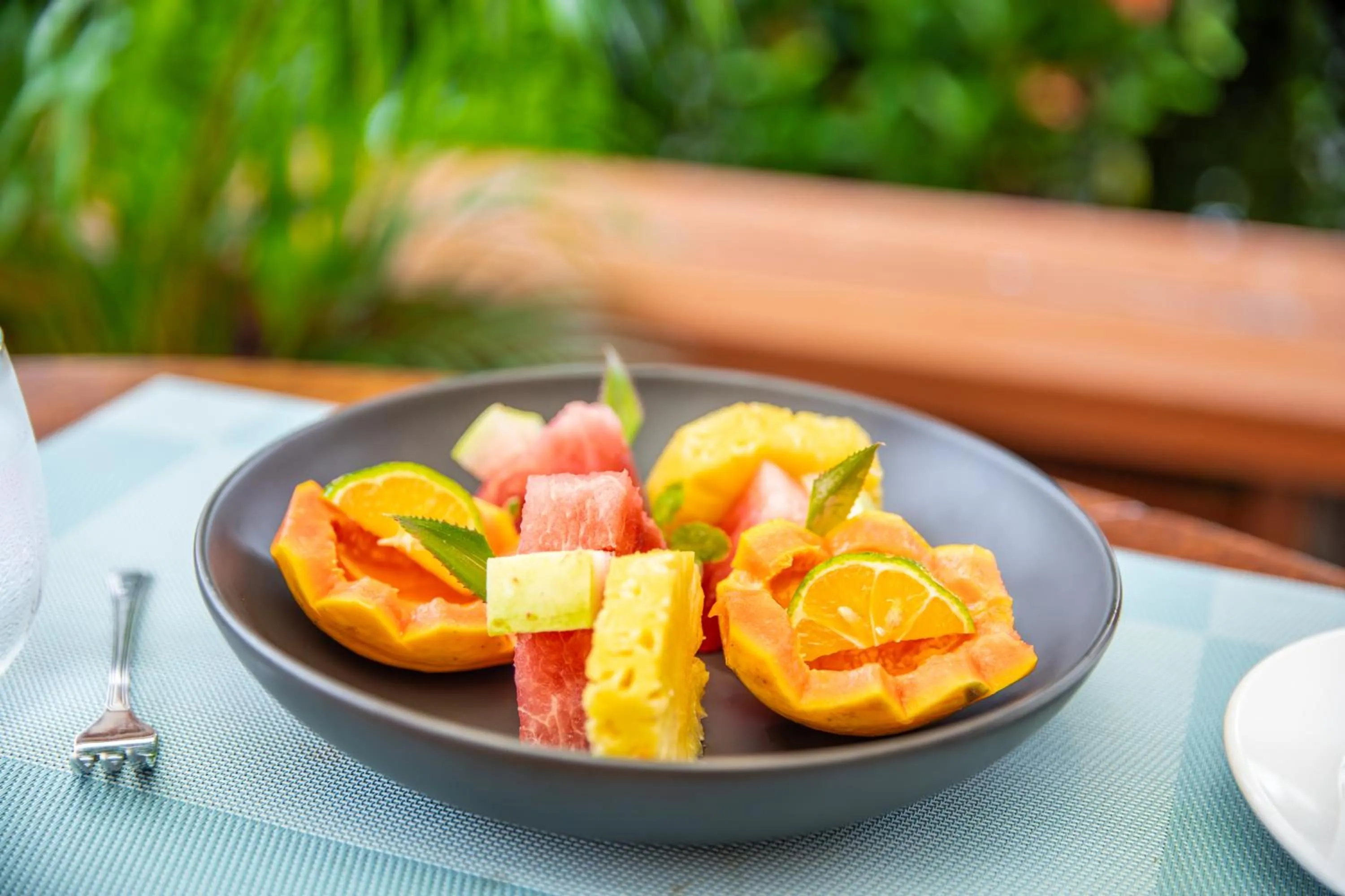 Restaurant/places to eat in Tanoa Waterfront Hotel