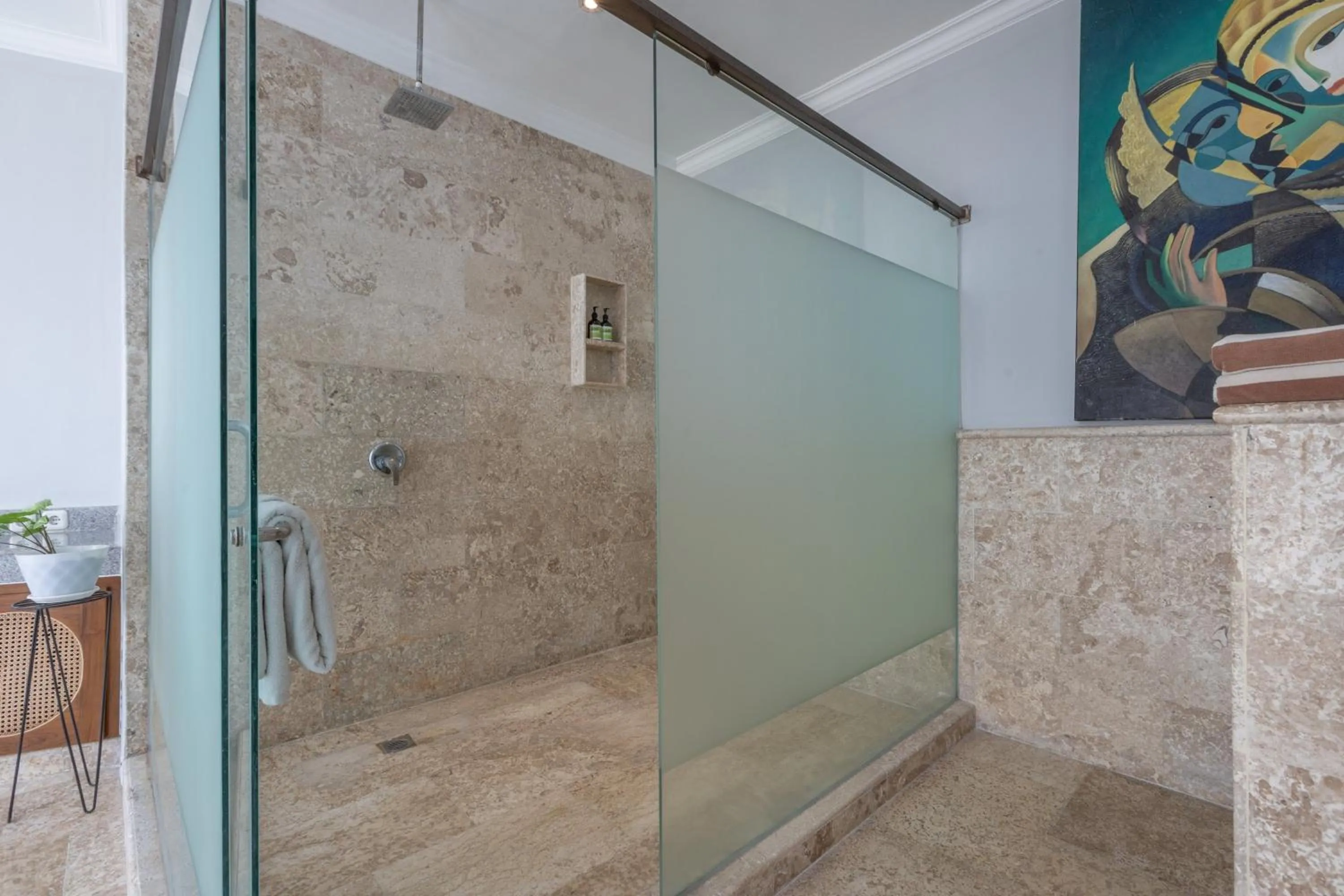 Bathroom in Nunamkhalu Private Villa and Spa