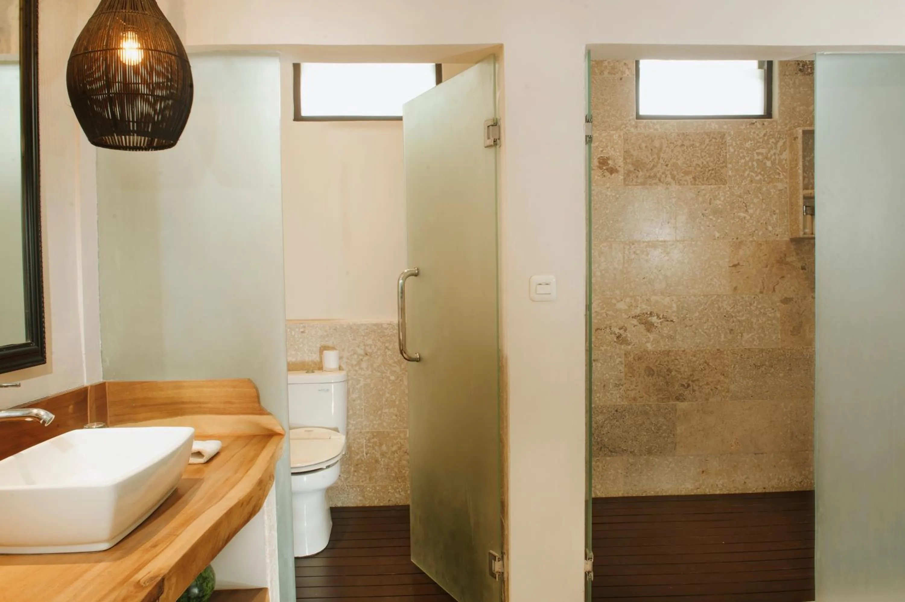 Bathroom in Nunamkhalu Private Villa and Spa