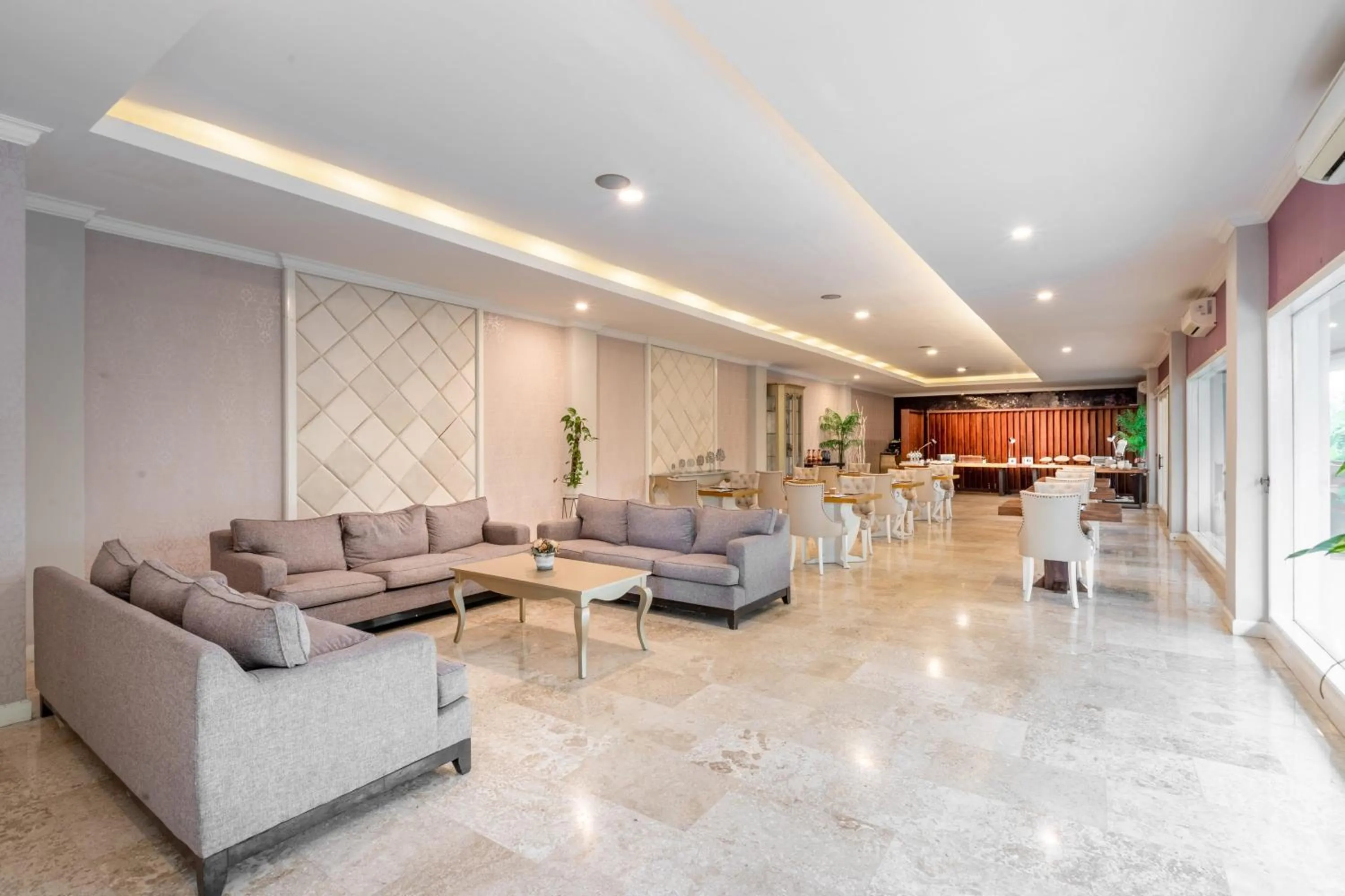 Restaurant/places to eat in Nunamkhalu Private Villa and Spa