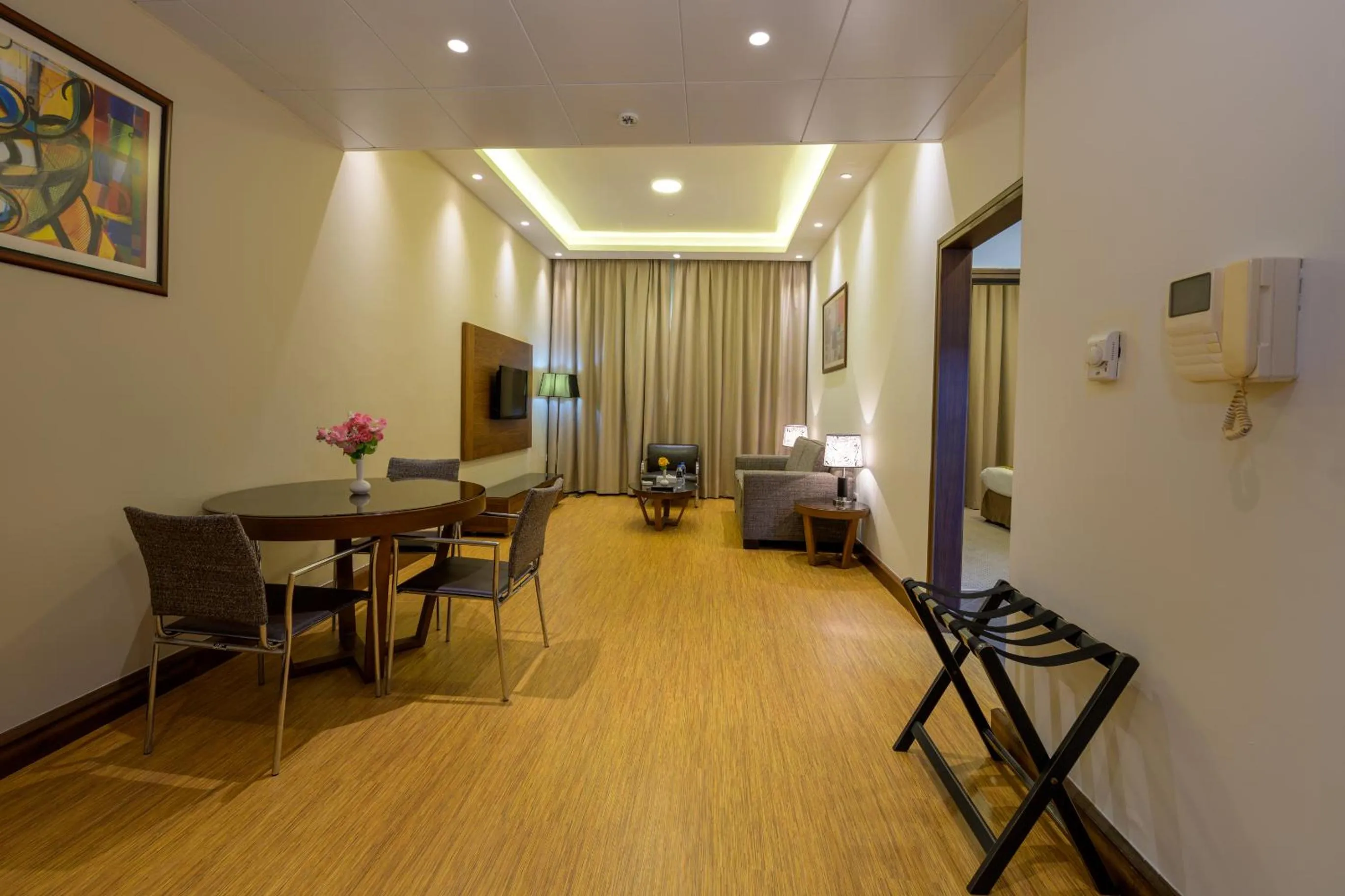 Downtown Plaza Hotel Apartment Pet Friendly