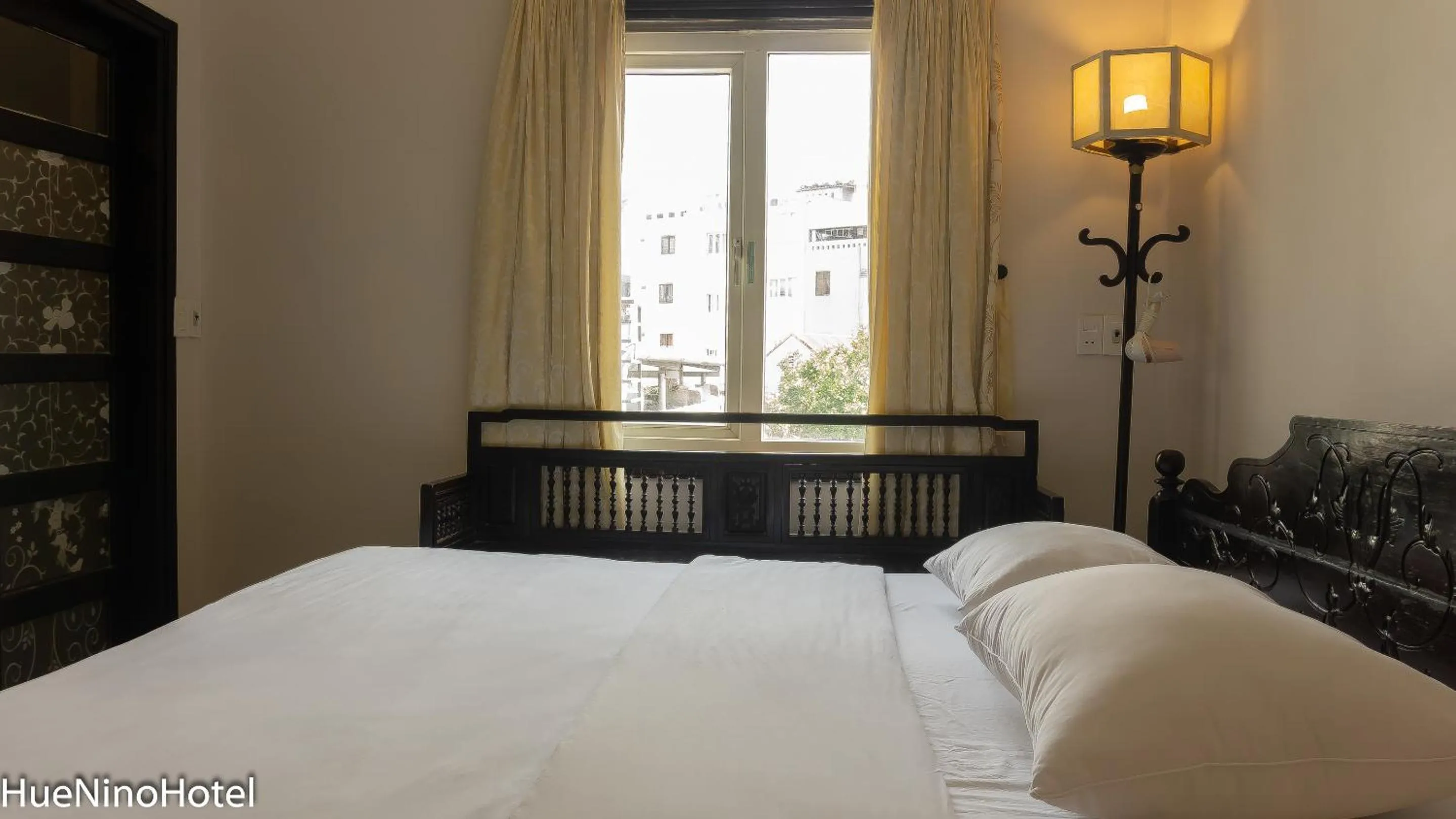 Patio, Bed in Hue Nino Hotel