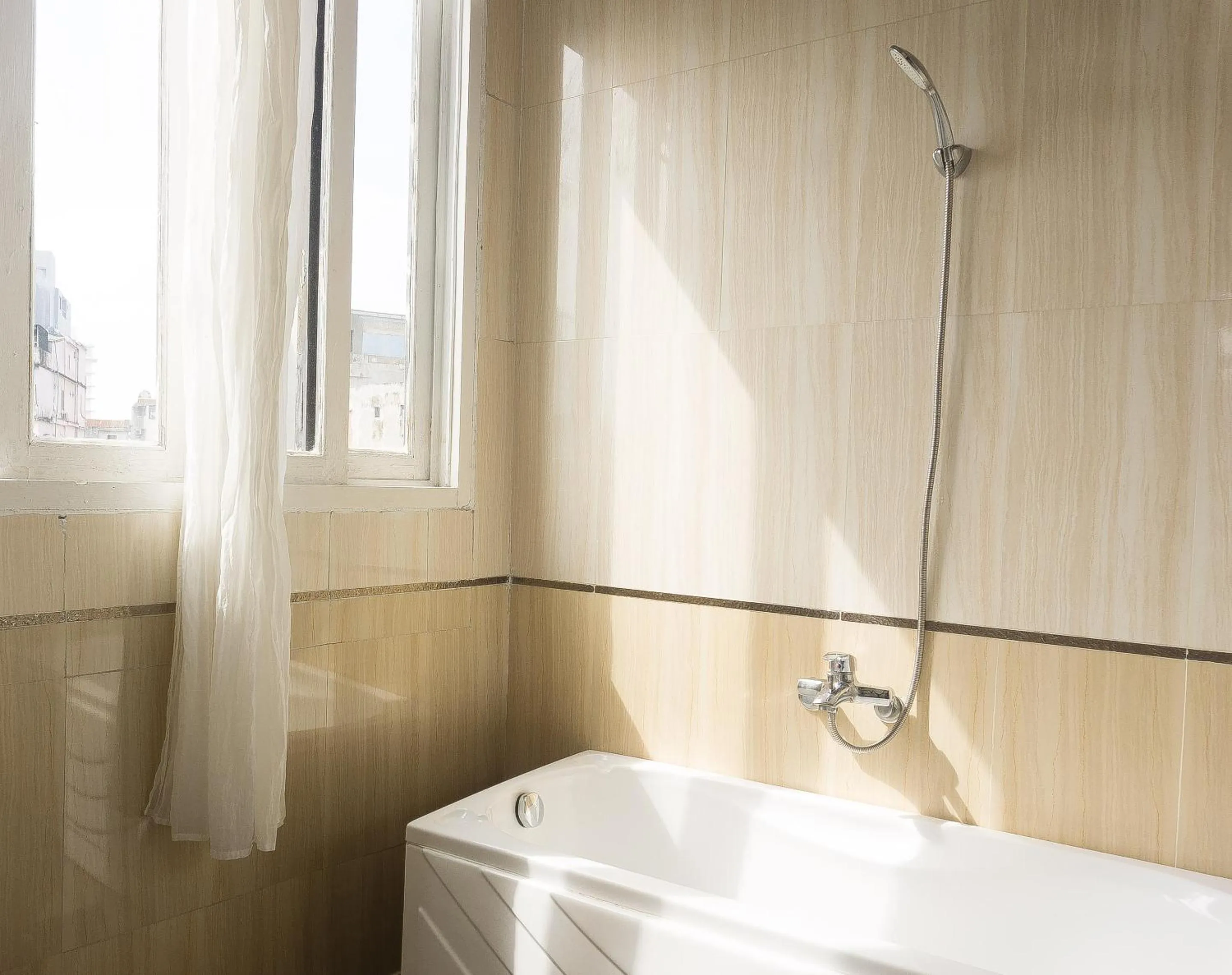 Shower in Hue Nino Hotel