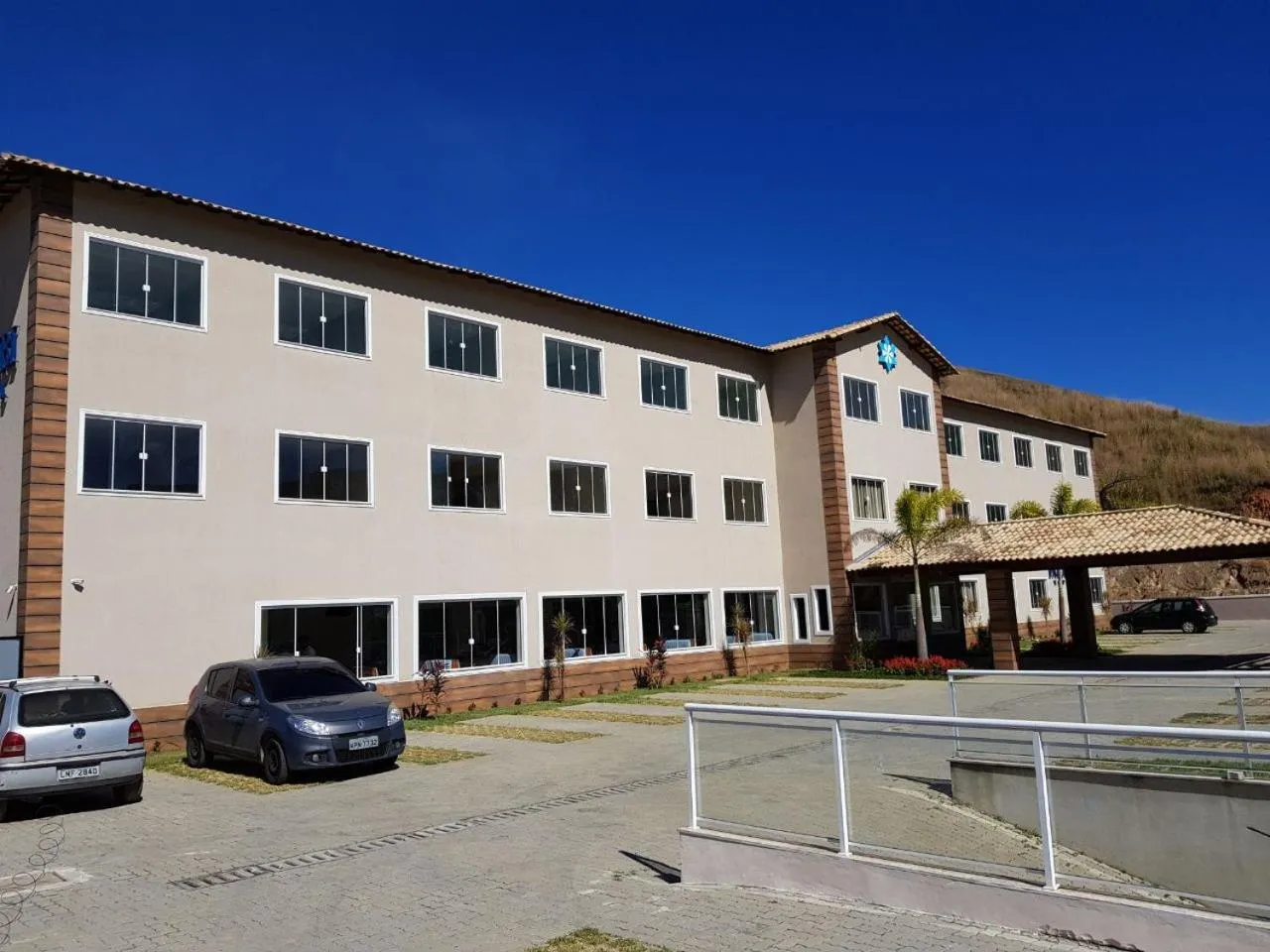 Facade/entrance in Paracambi Top Hotel