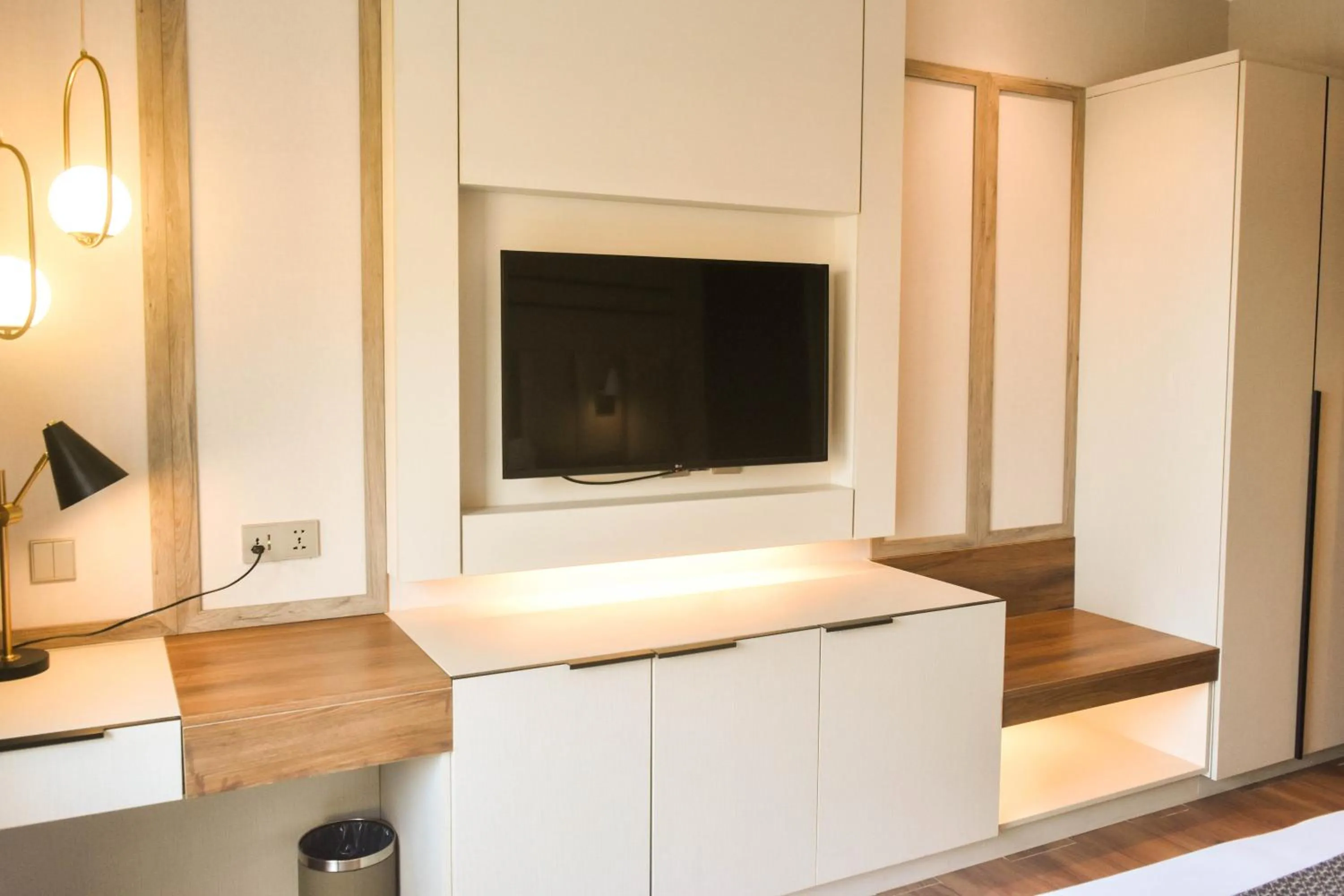 The Lake Hotel Tagaytay