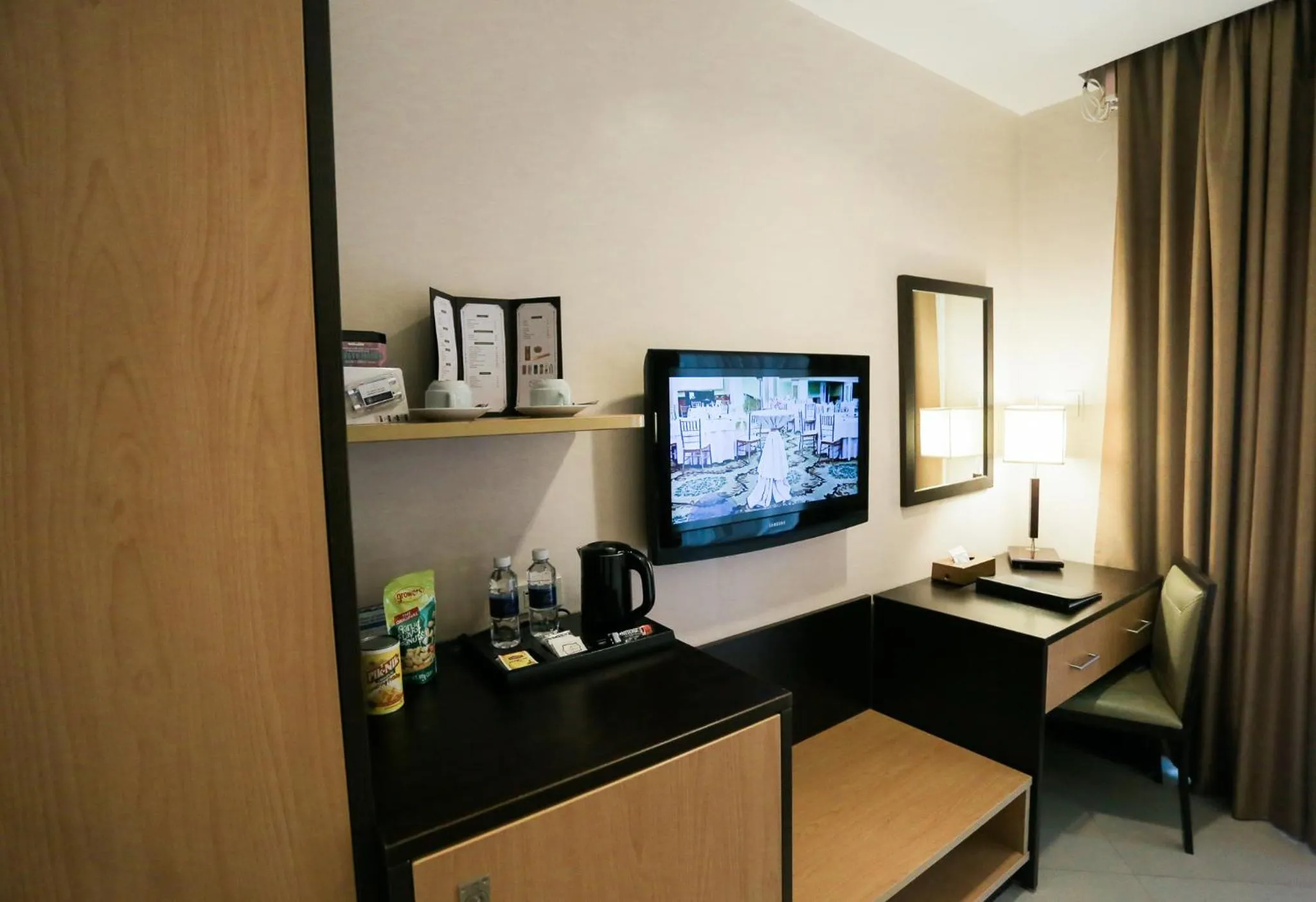 TV and multimedia in The Lake Hotel Tagaytay