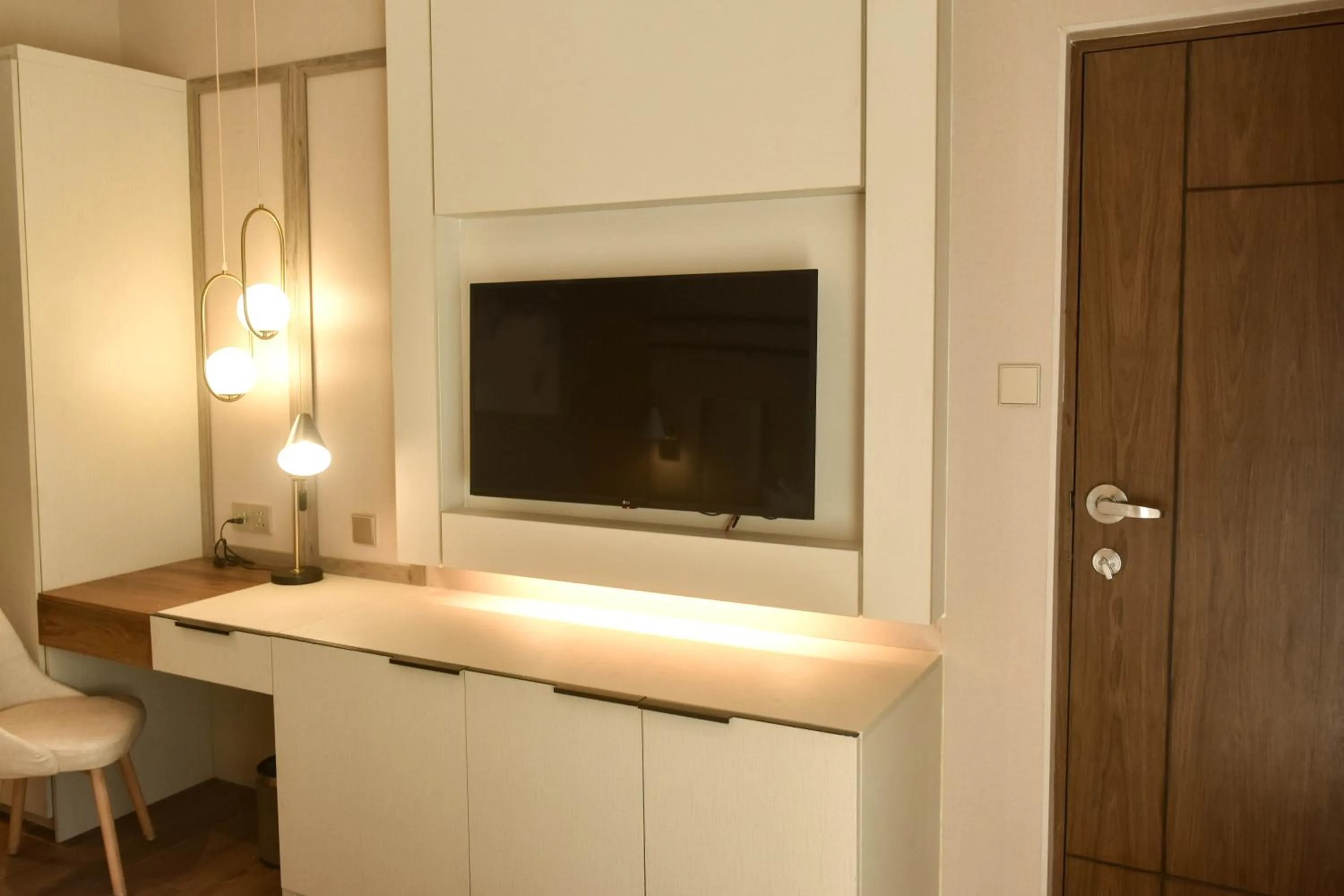 The Lake Hotel Tagaytay