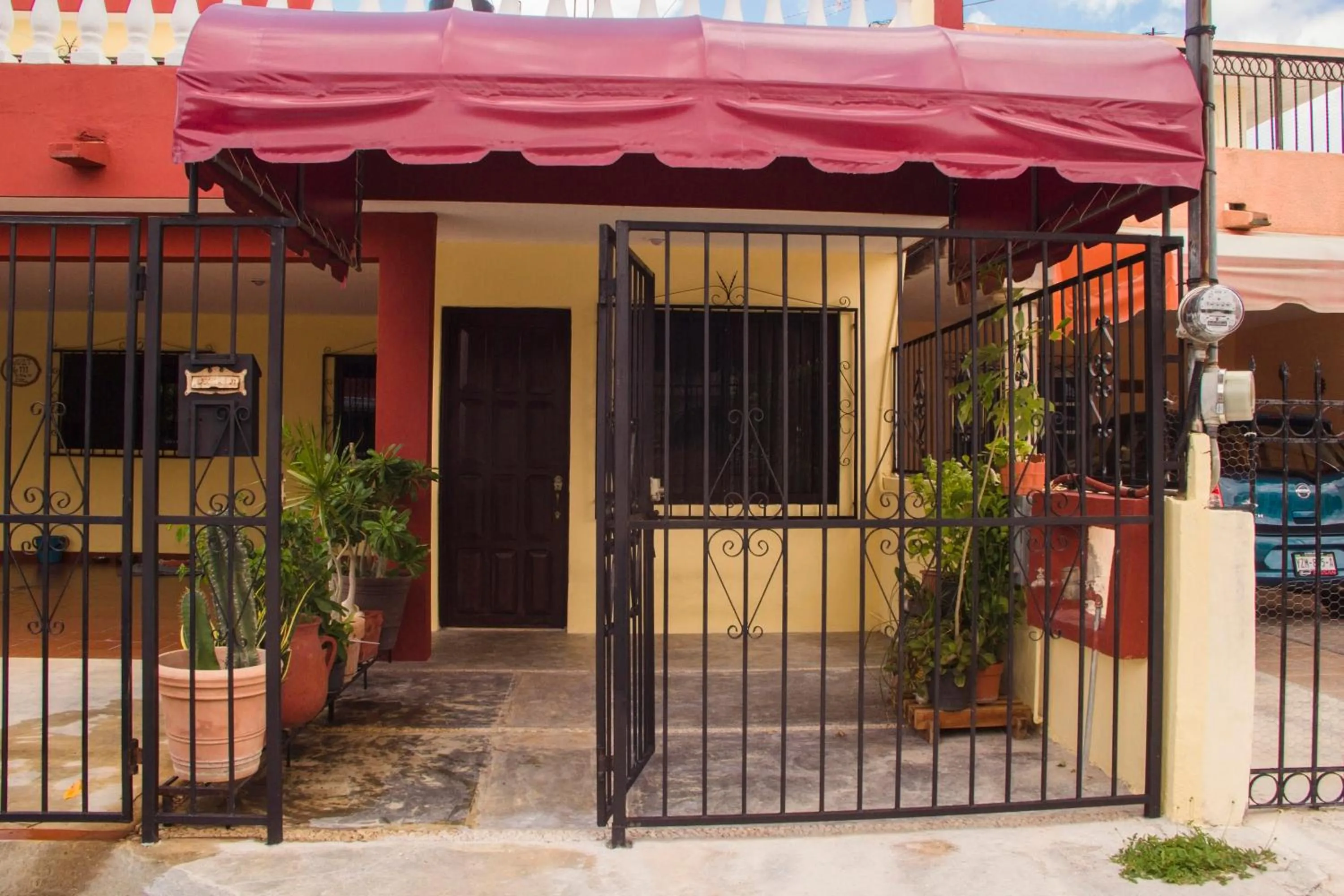 Facade/entrance in La Casa del Chac