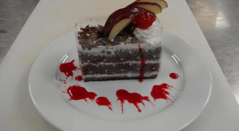 Food in Al Jazeera Royal Hotel