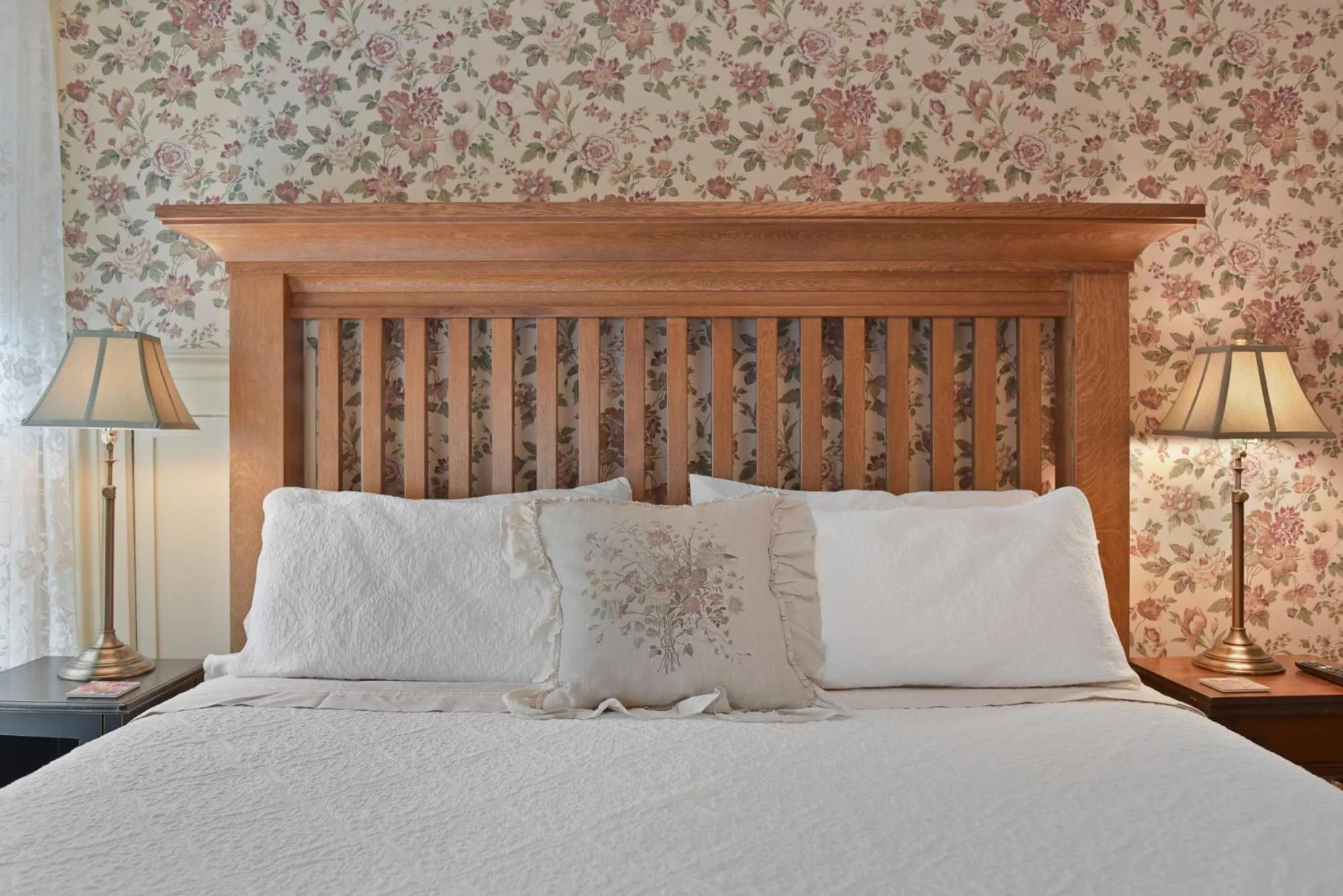 Bed in The Foxglove Inn