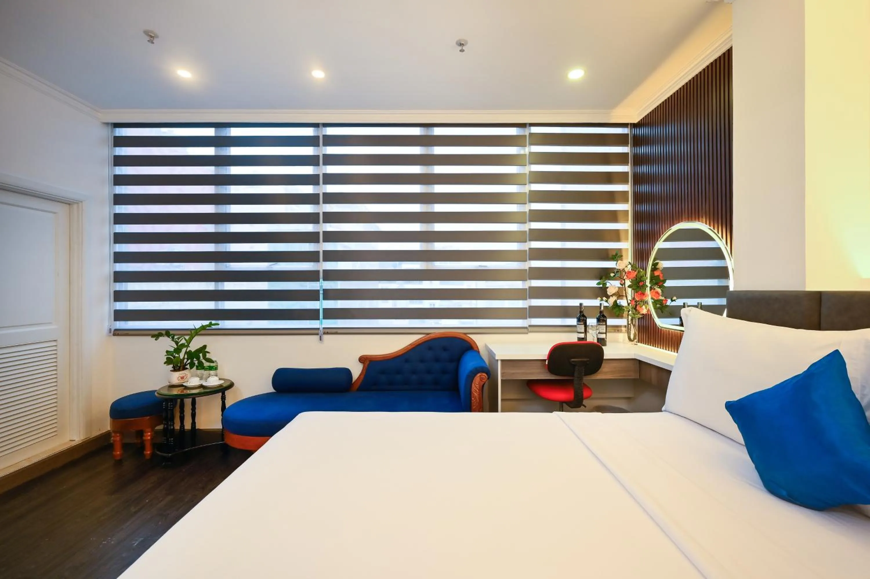 Photo of the whole room, Bed in Ruby Saigon Hotel - Ben Thanh