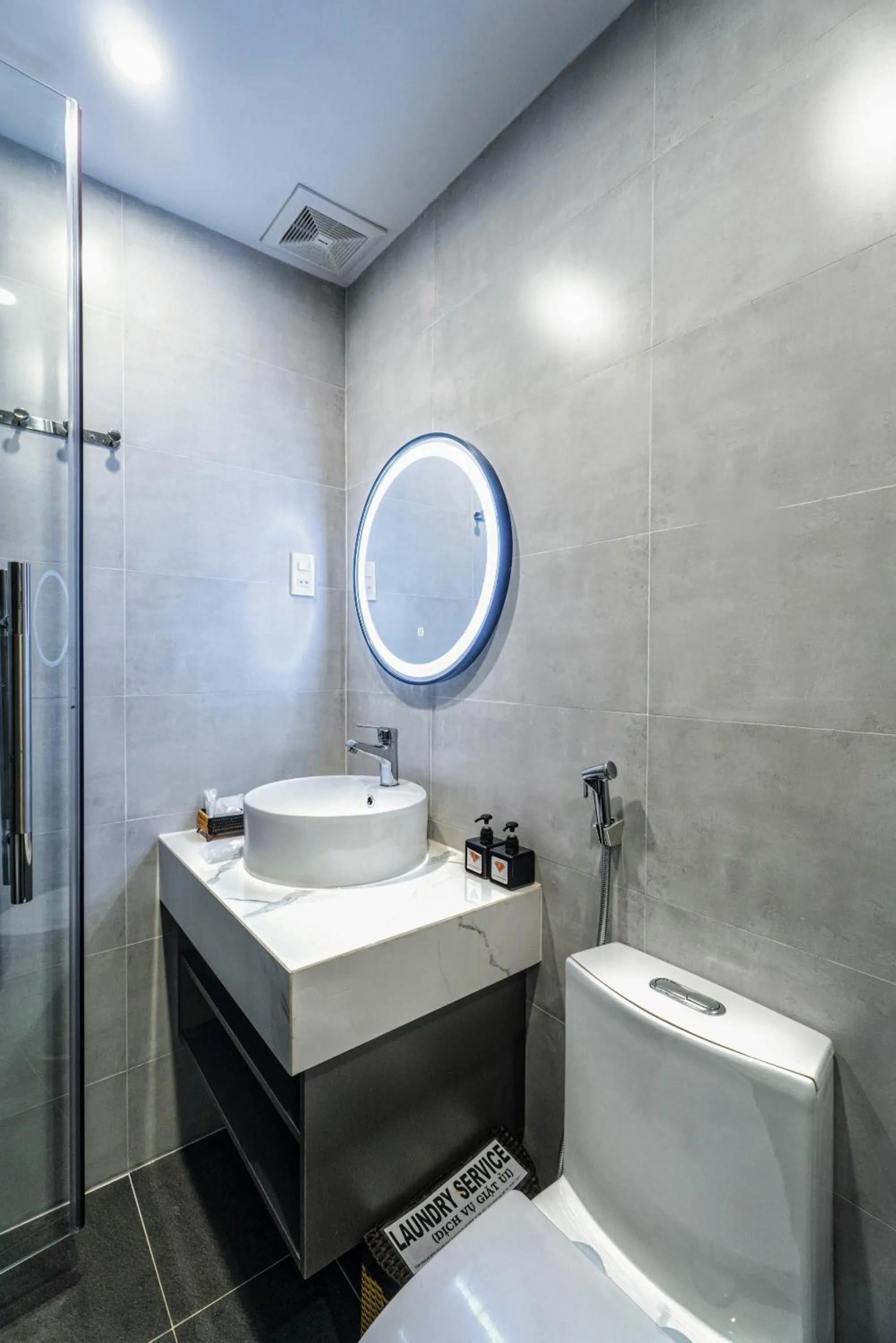 Bathroom in Ruby Saigon Hotel - Ben Thanh