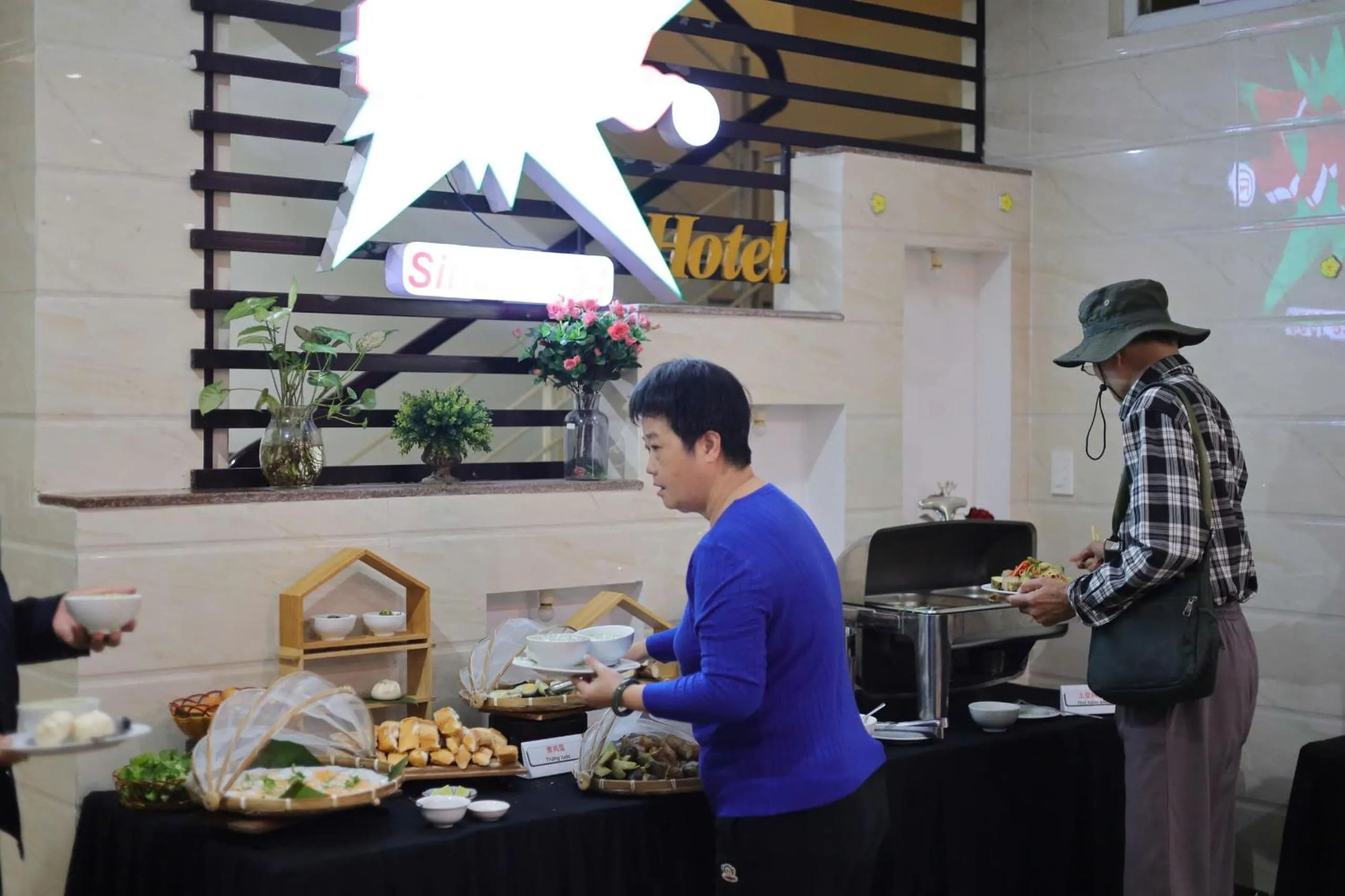 Food and drinks in DMZ Hotel