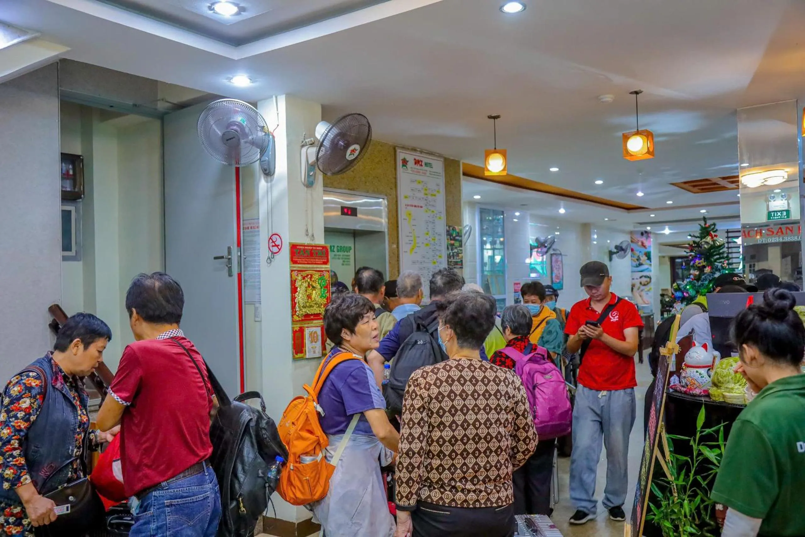 Communal lounge/ TV room in DMZ Hotel
