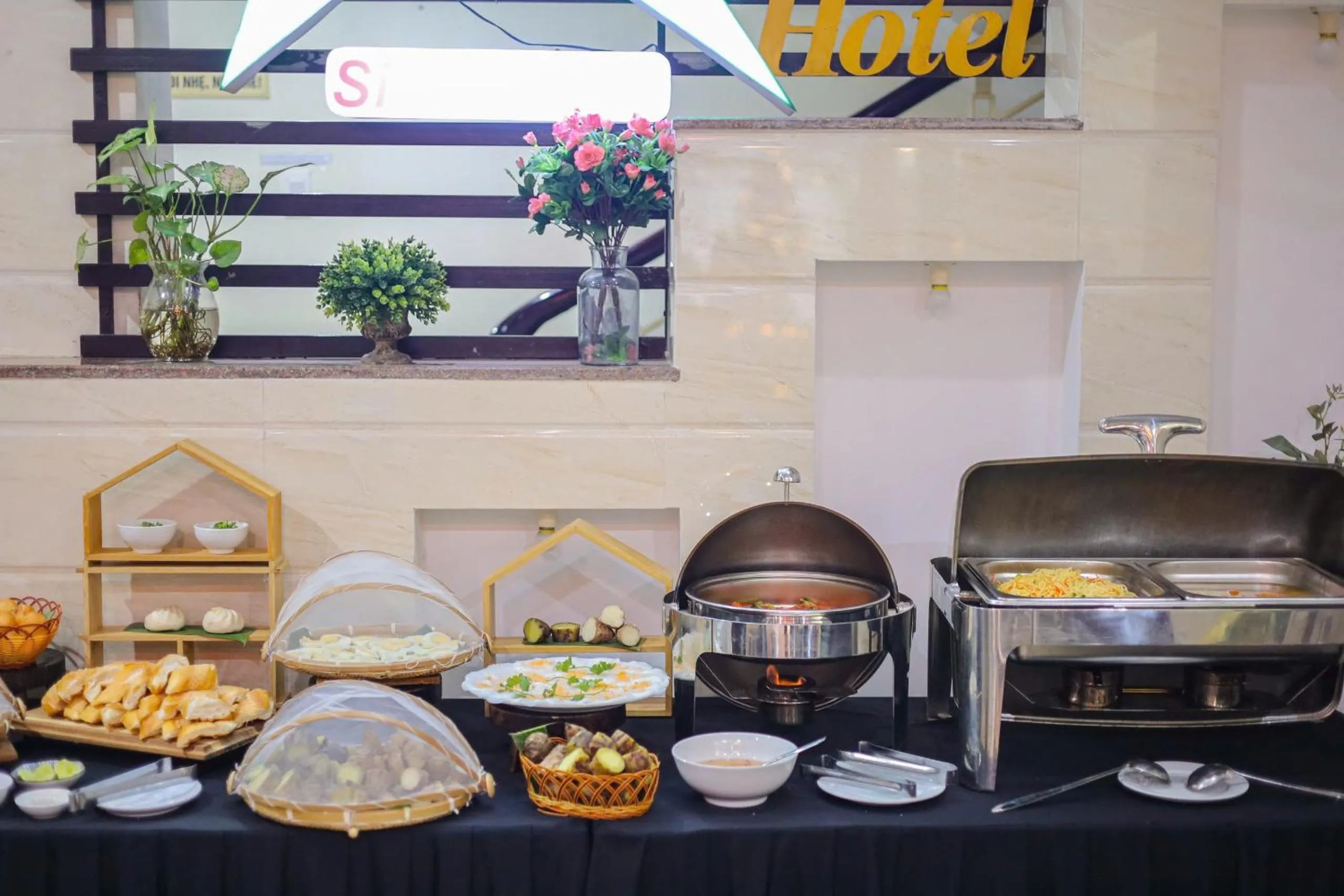 Food and drinks in DMZ Hotel