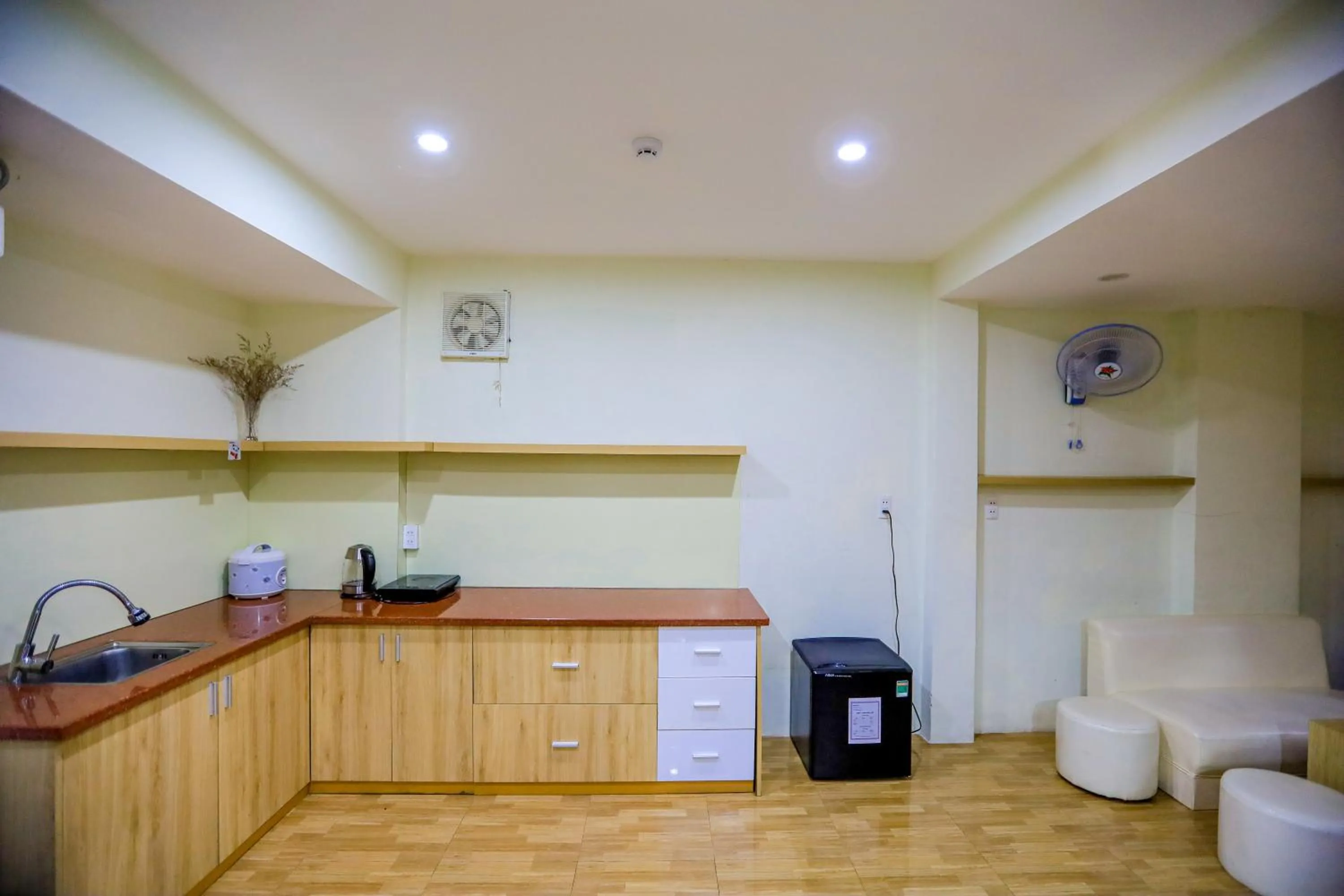 Communal kitchen in DMZ Hotel