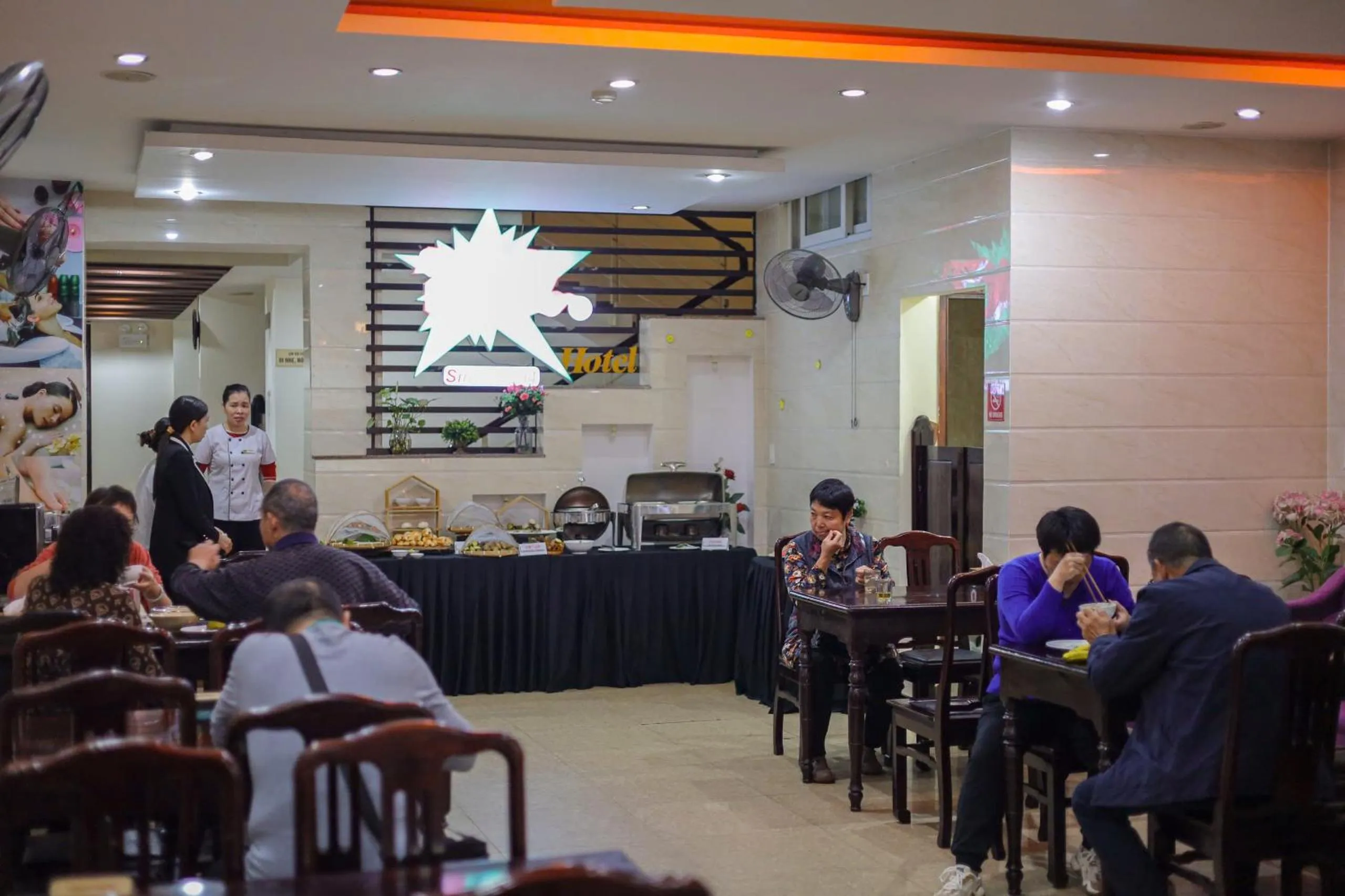 Food and drinks in DMZ Hotel