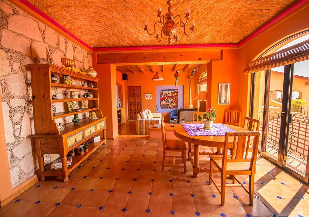 Living room in Casa Estrella de la Valenciana Hotel Boutique